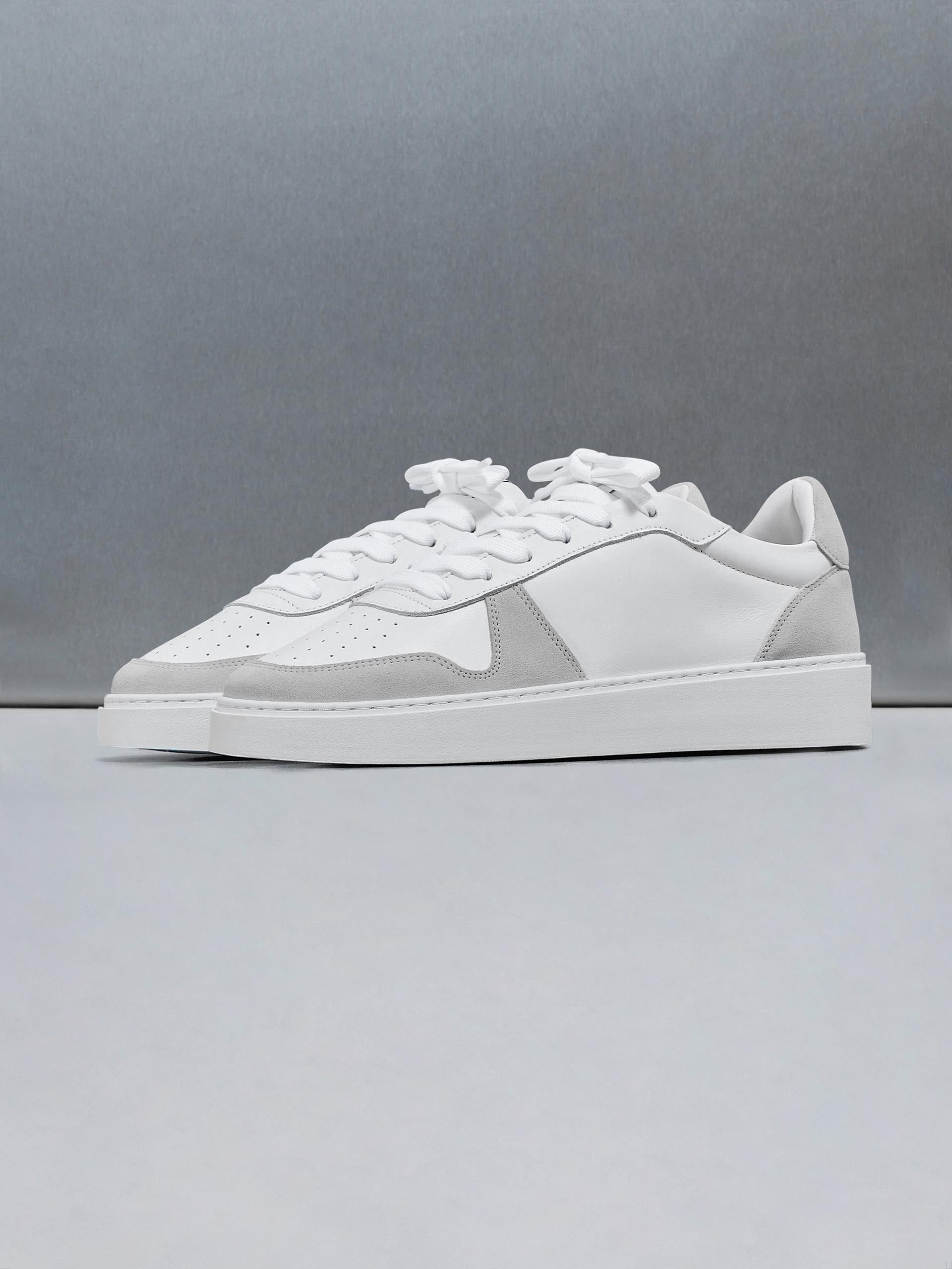 Mens Mid Court Trainer in White Grey