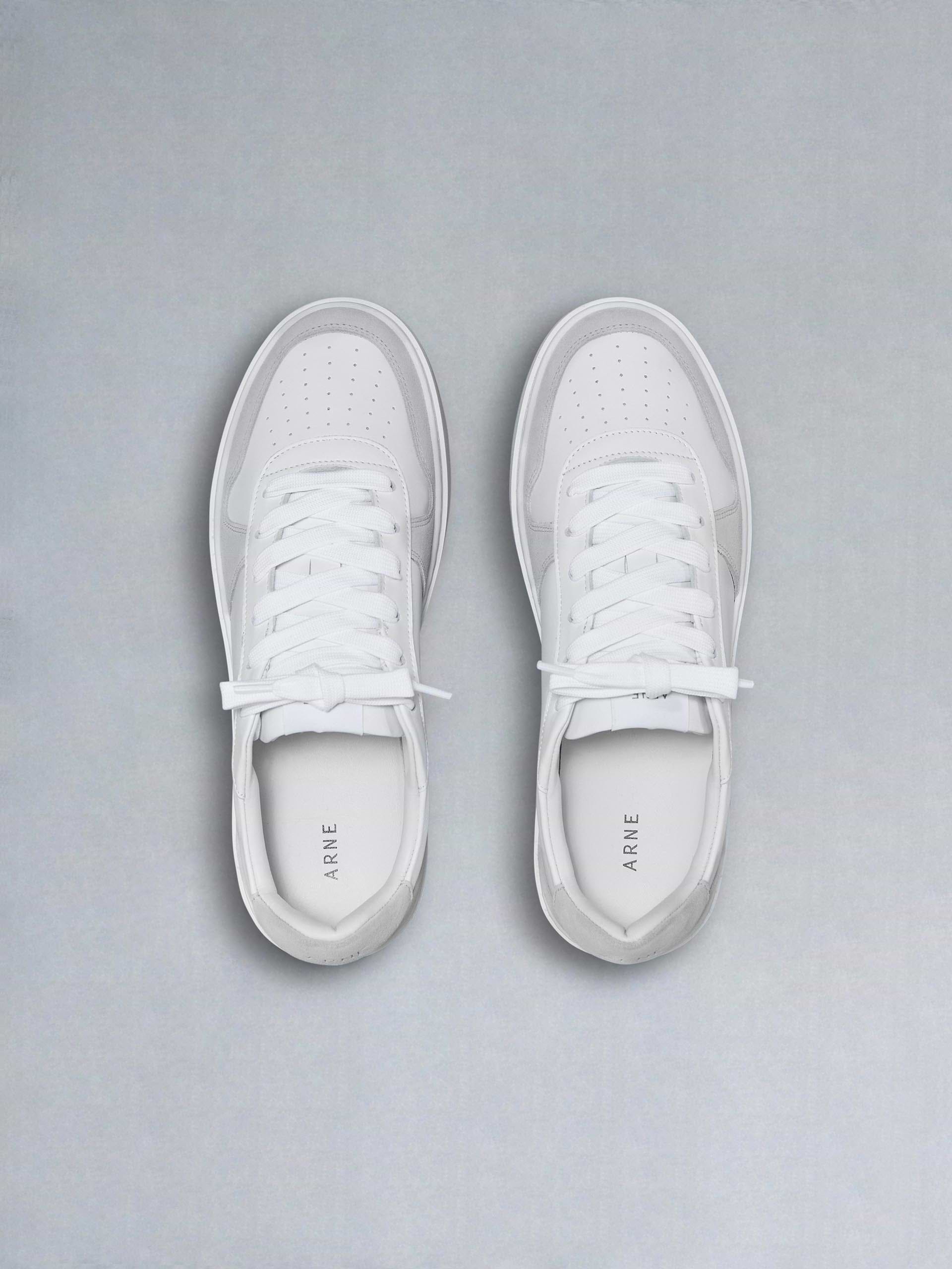 Mid Court Trainer in White Grey