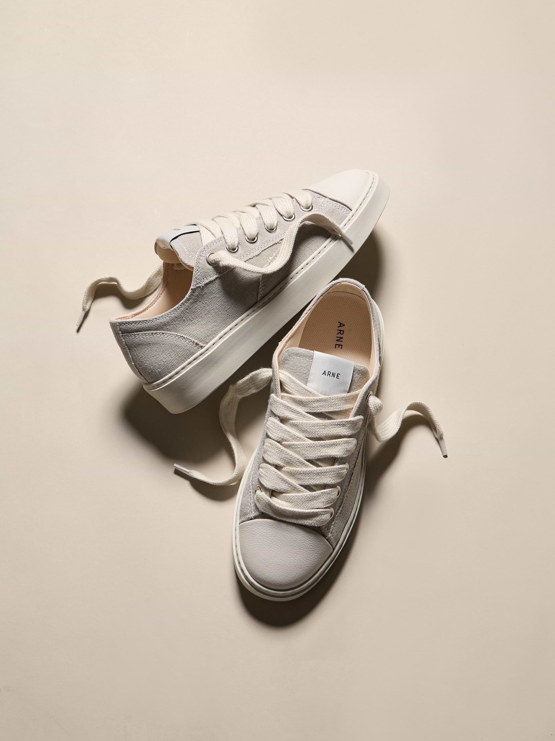 Mid Essential Homerun in Grey Off White