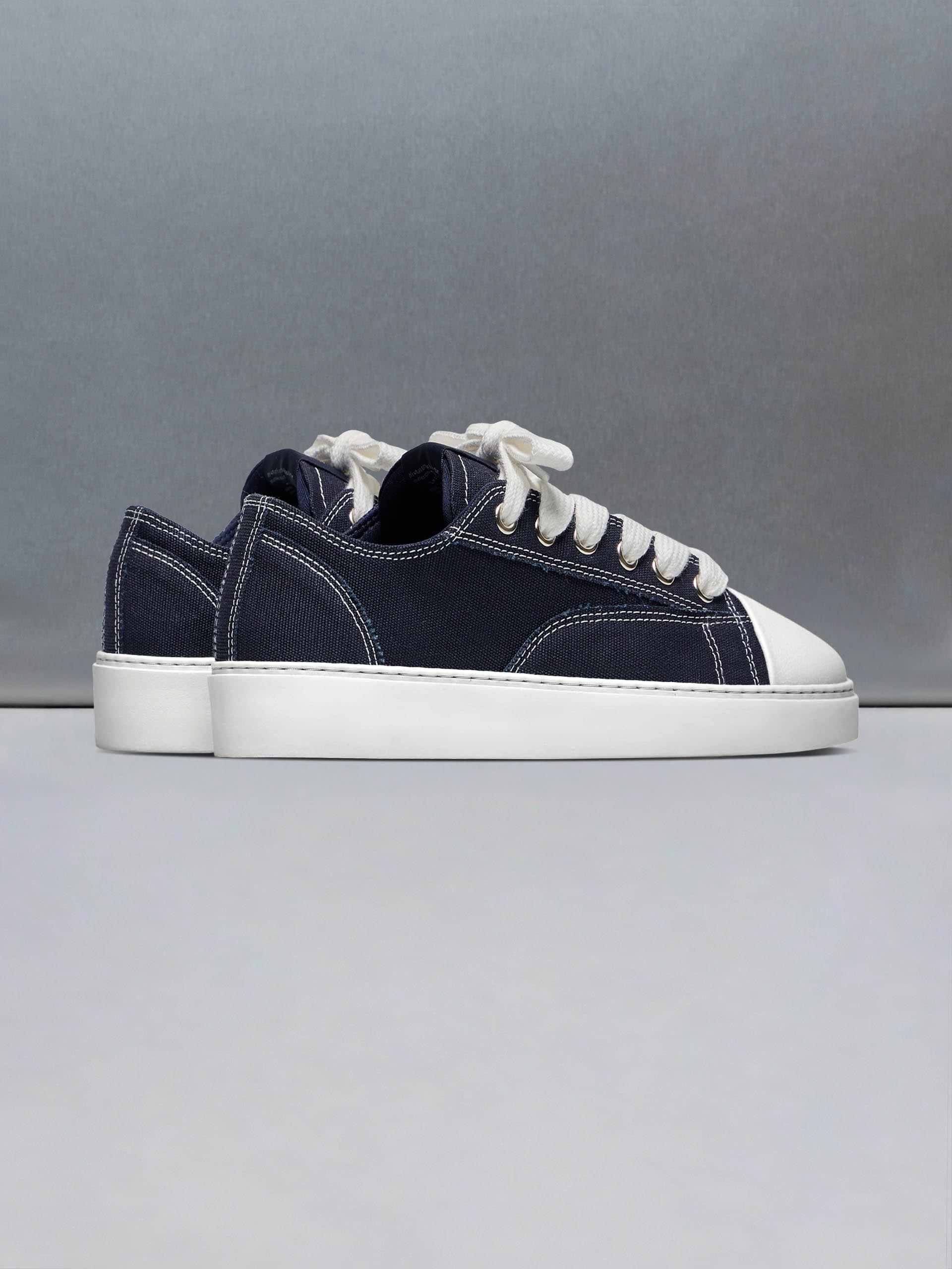 Mid Essential Homerun in Navy White