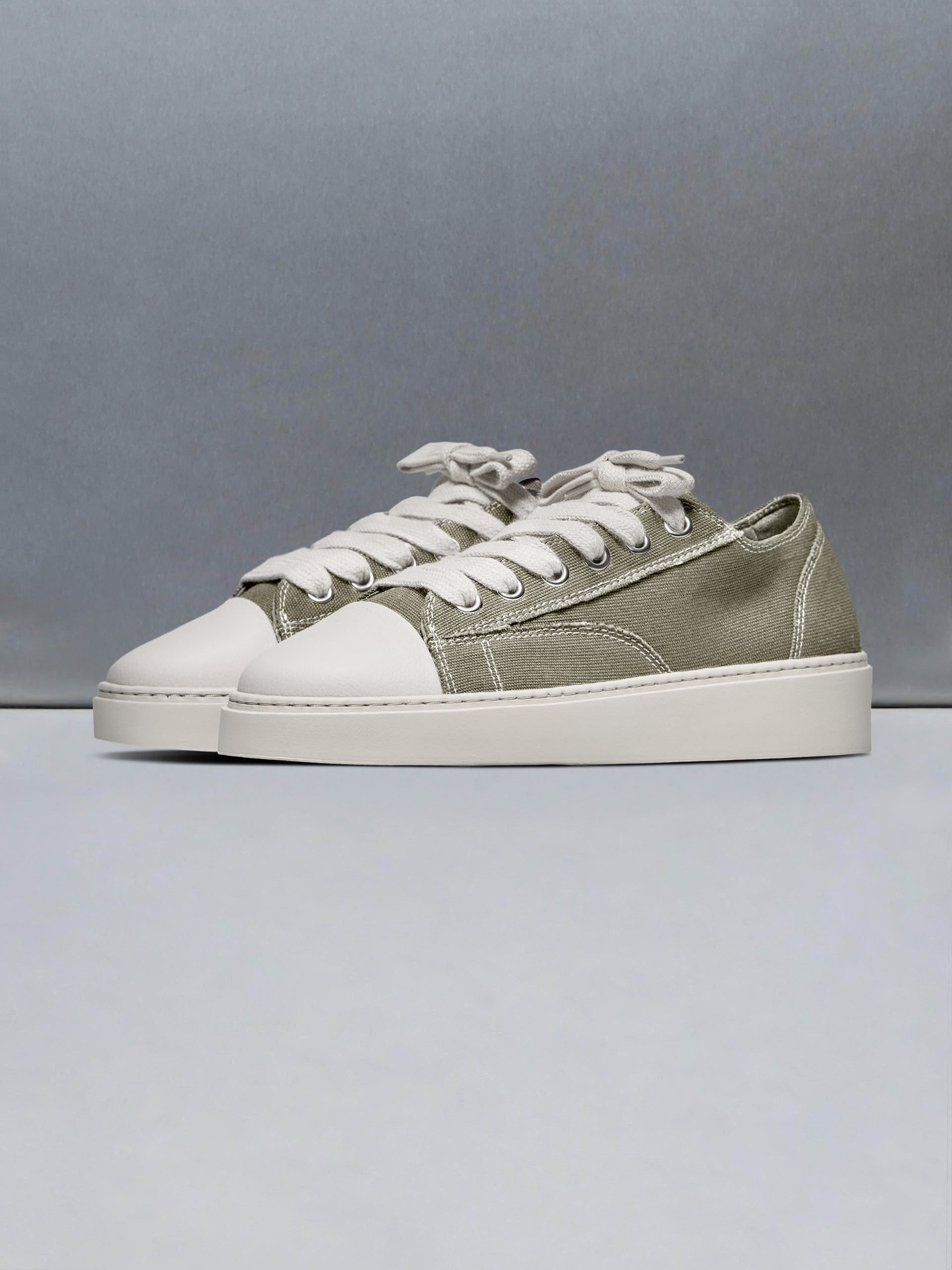 Mens Mid Essential Homerun in Olive Off White