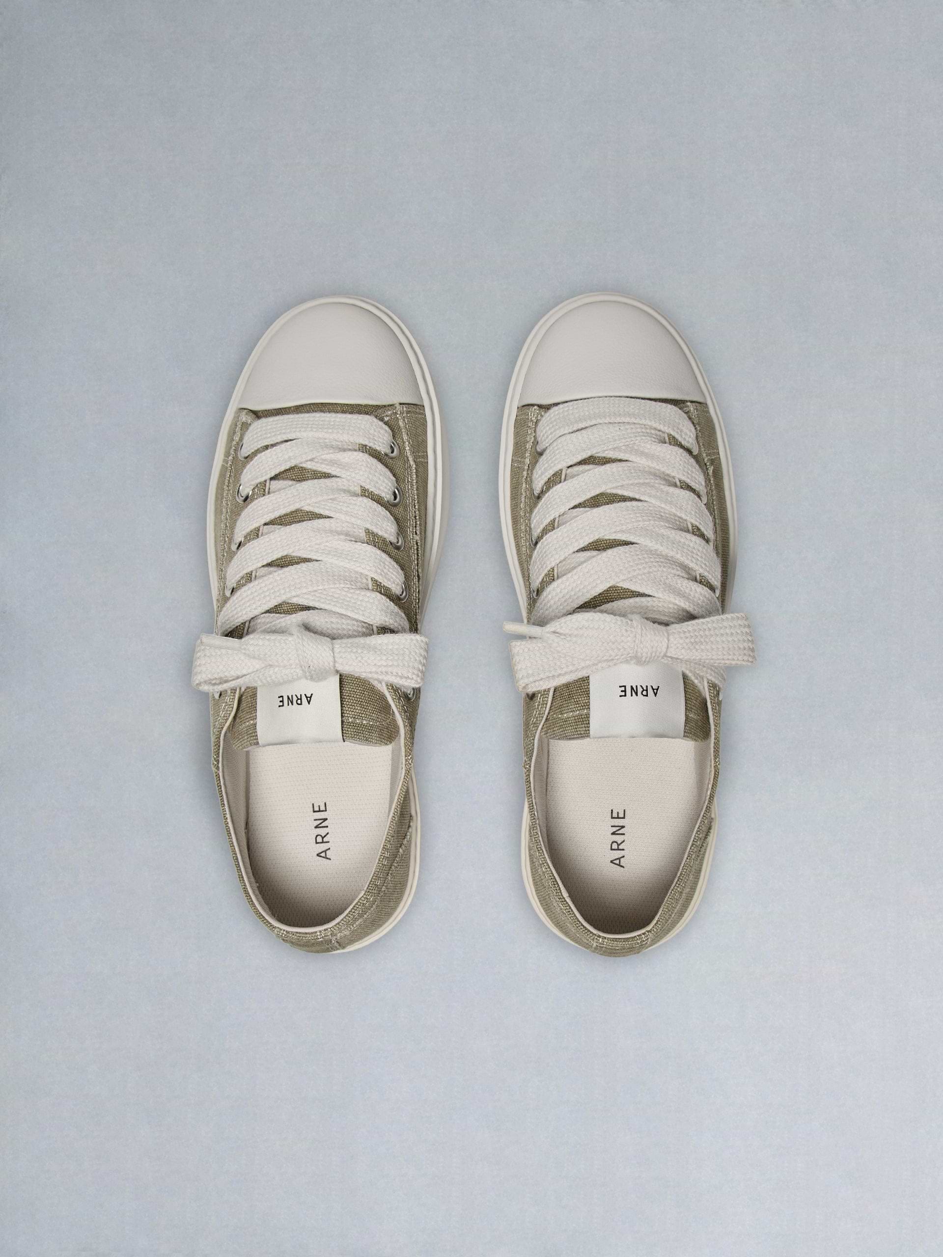 Mid Essential Homerun in Olive Off White