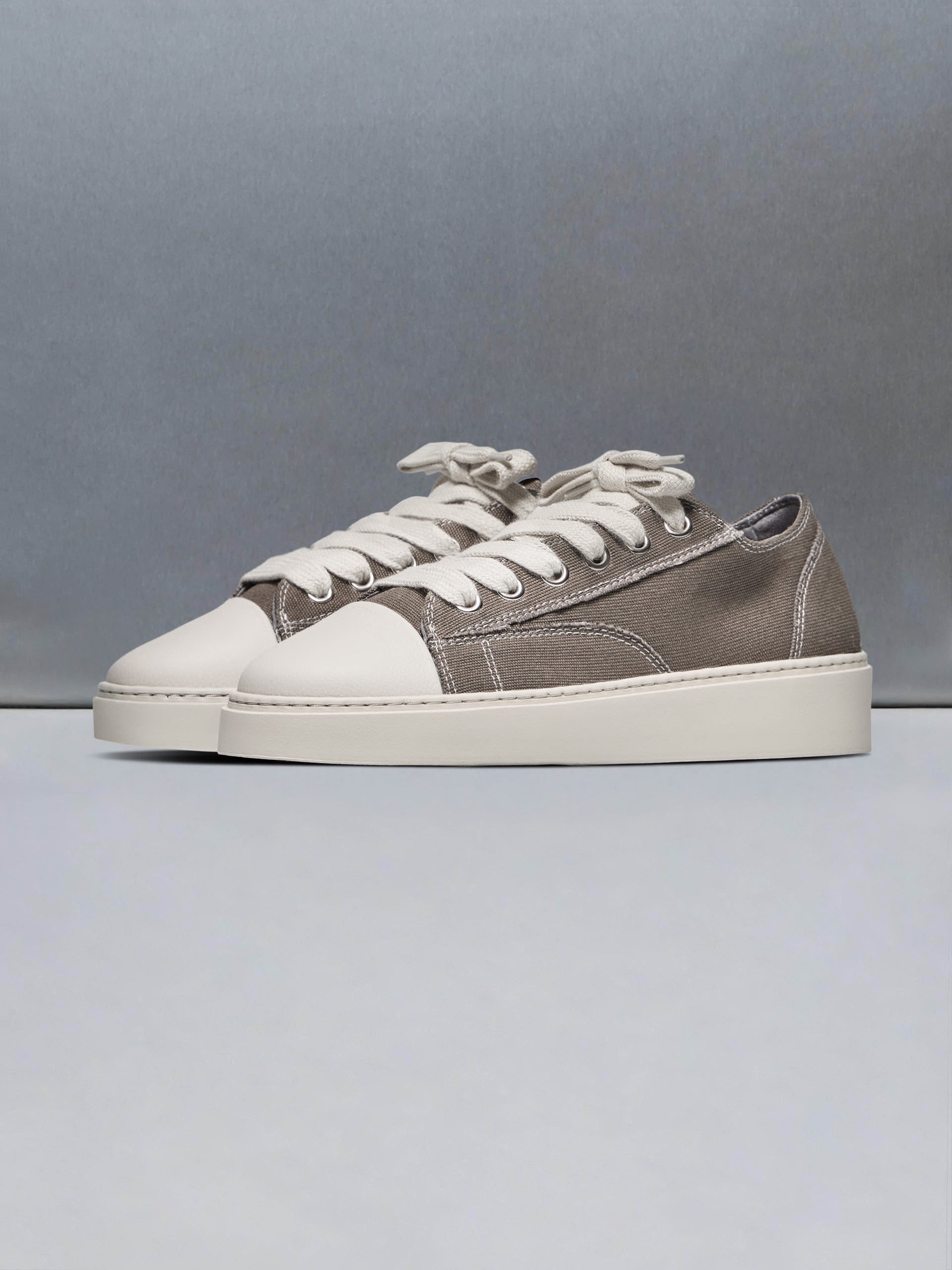 Mens Mid Essential Homerun in Taupe