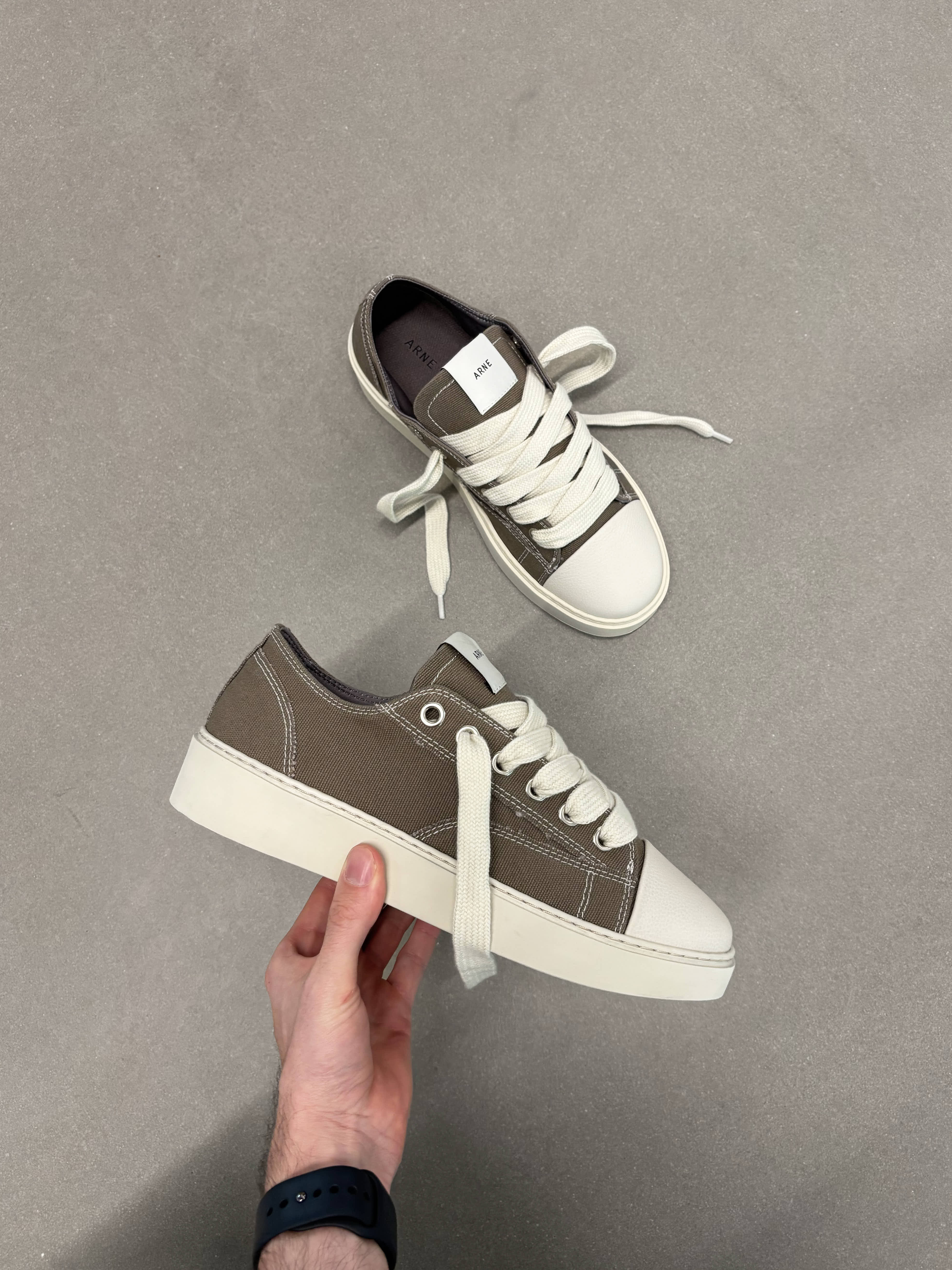 Mens Mid Essential Homerun in Taupe