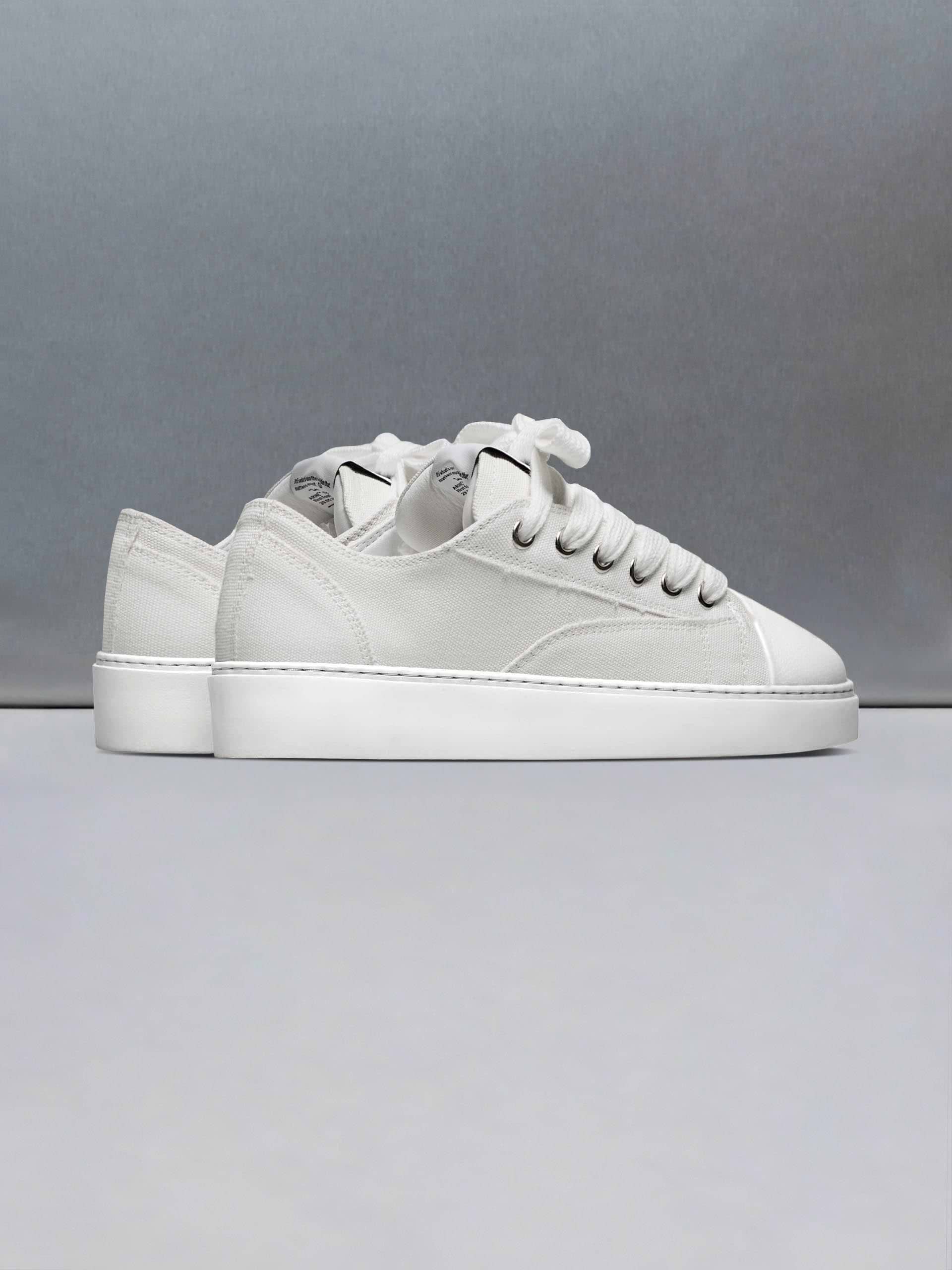 Mid Essential Homerun in Triple White