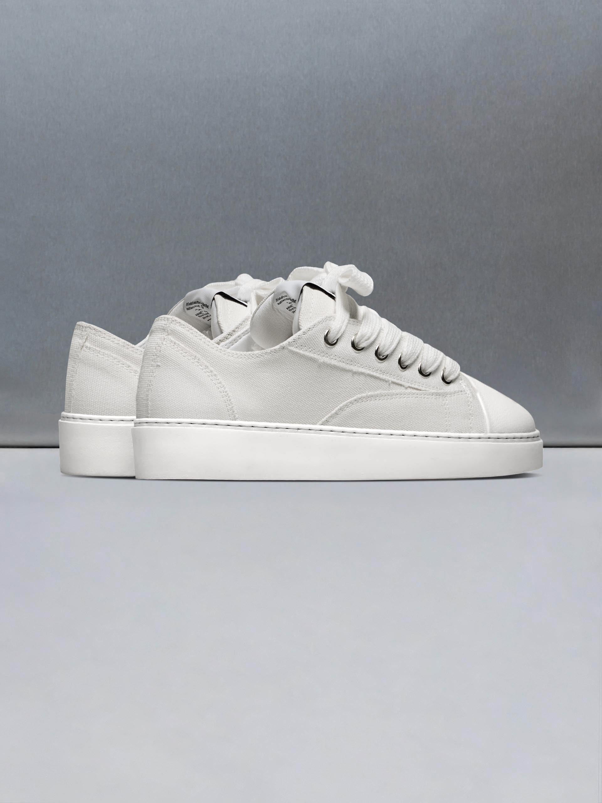 Mens Mid Essential Homerun in Triple White