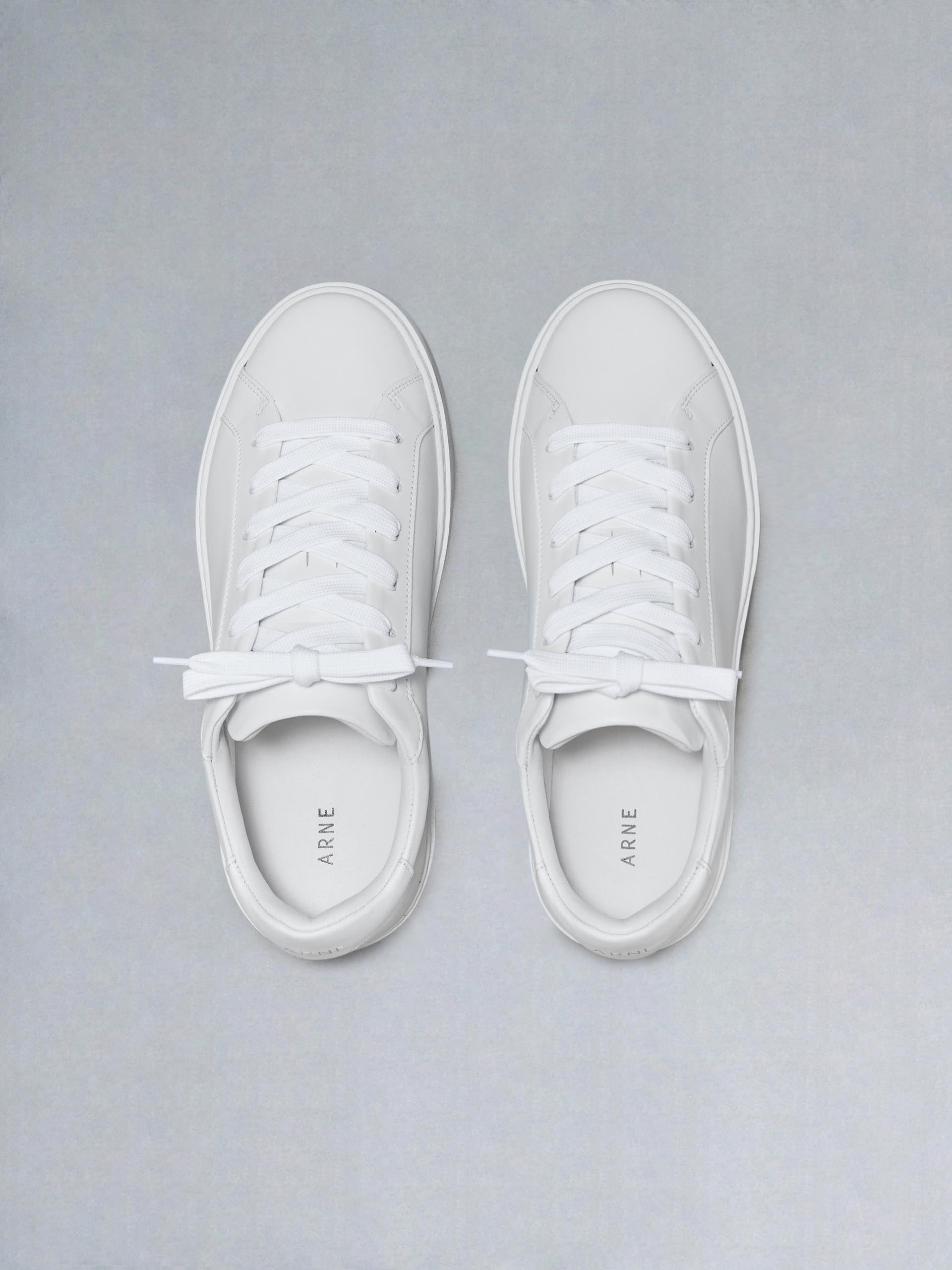 Mens Mid Essential Leather Trainer in White