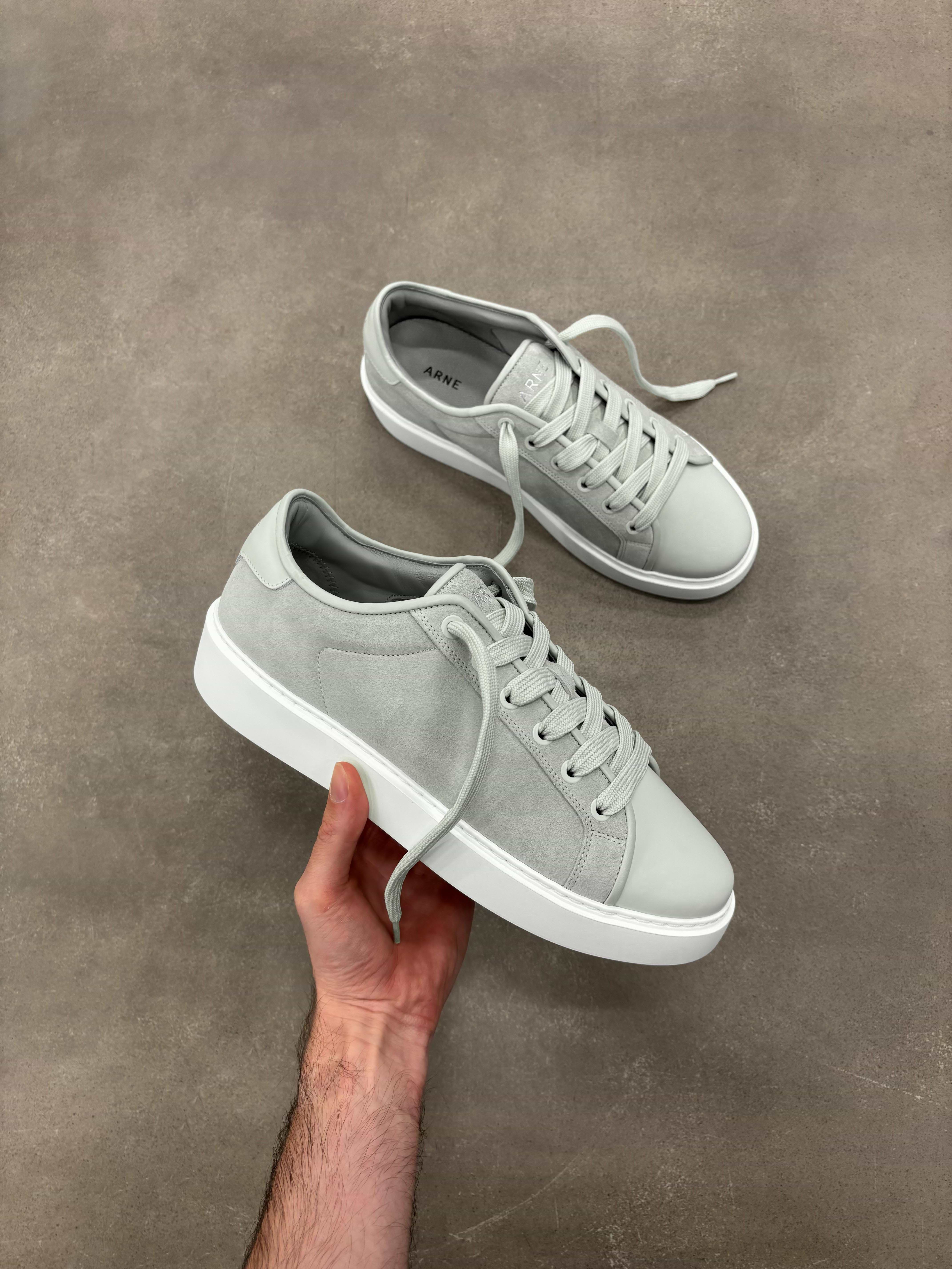 Mid Leather Toe Cap Trainer in Stone