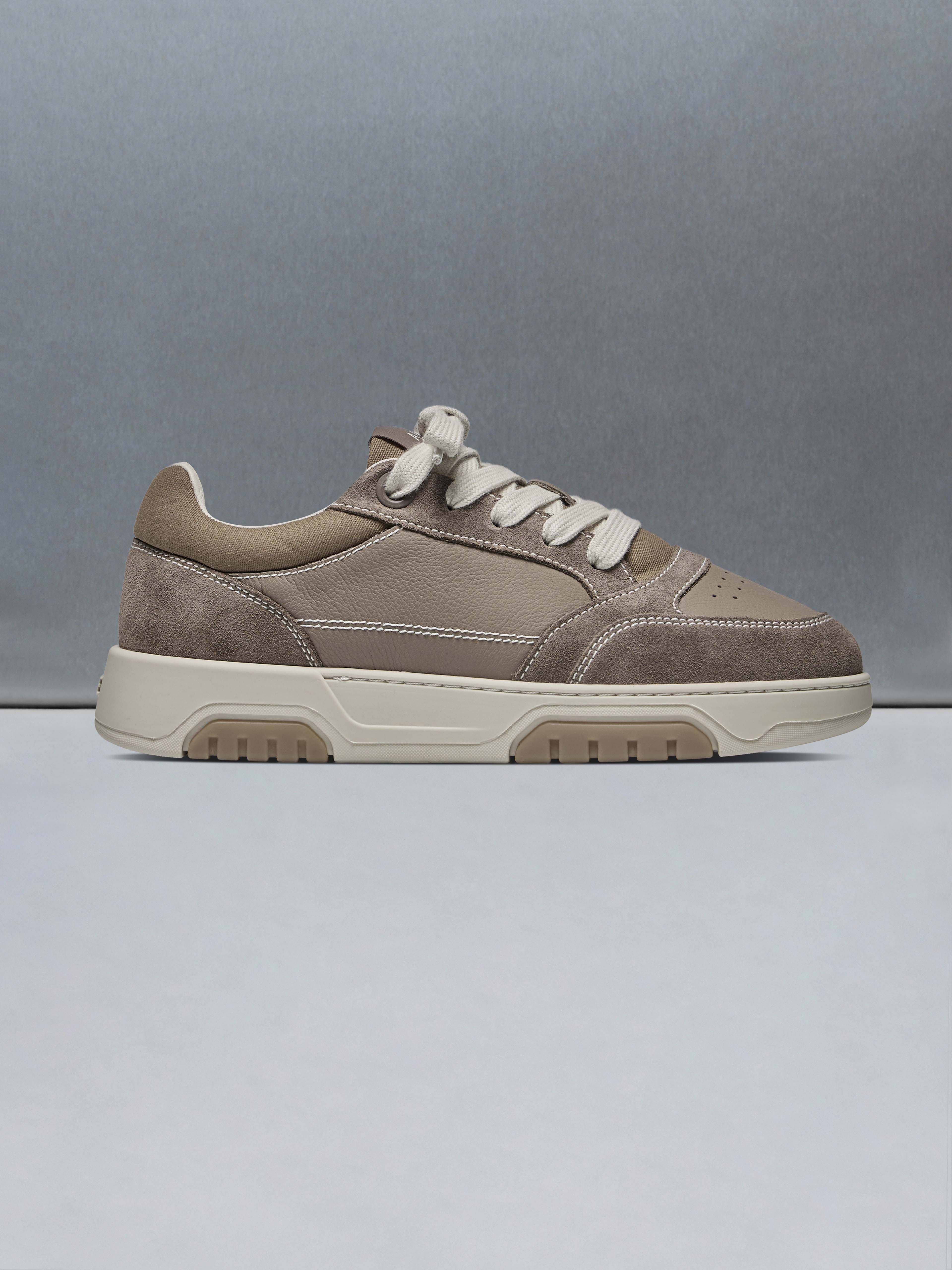 Nova Trainer in Brown