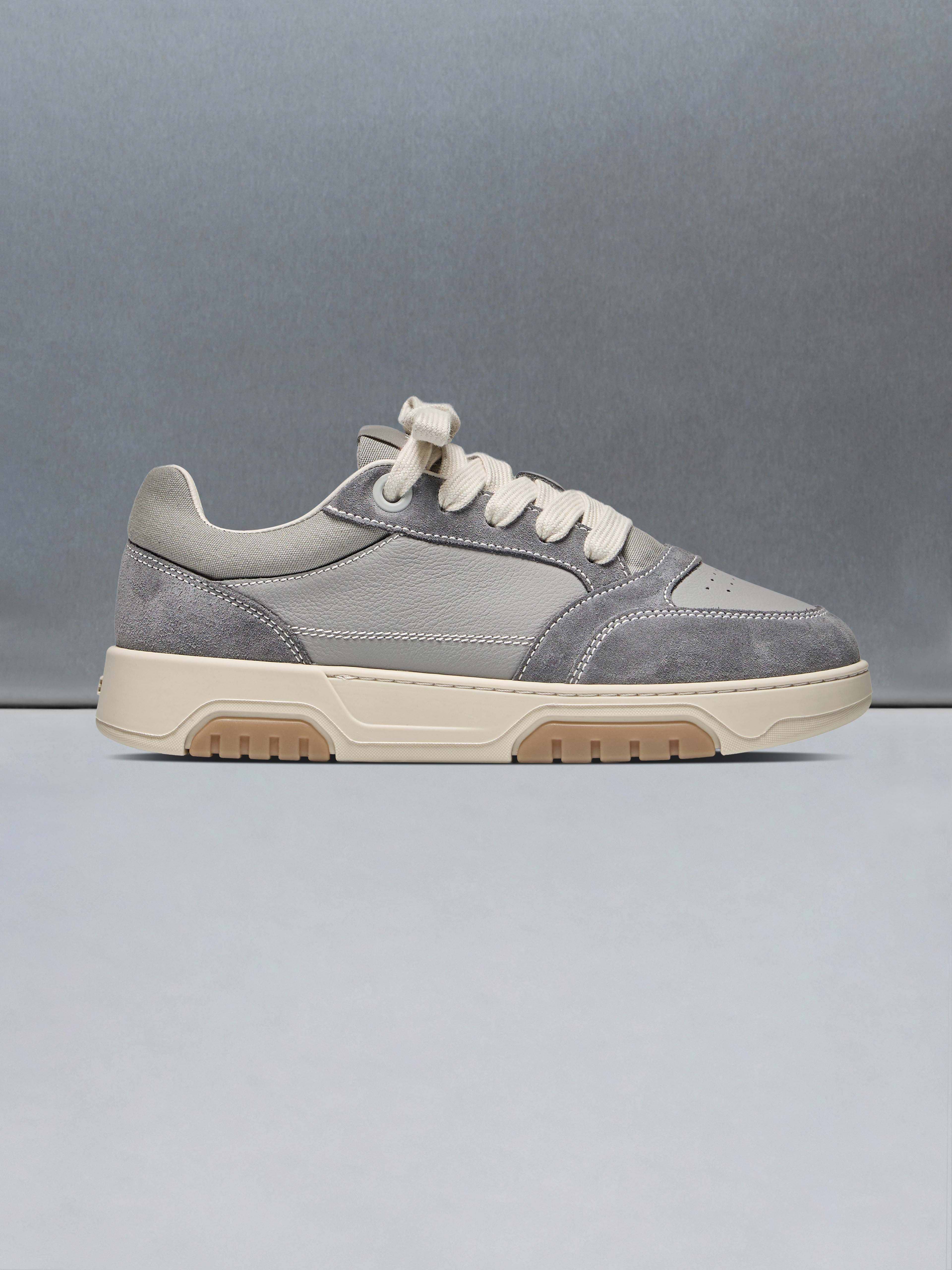 Nova Trainer in Grey