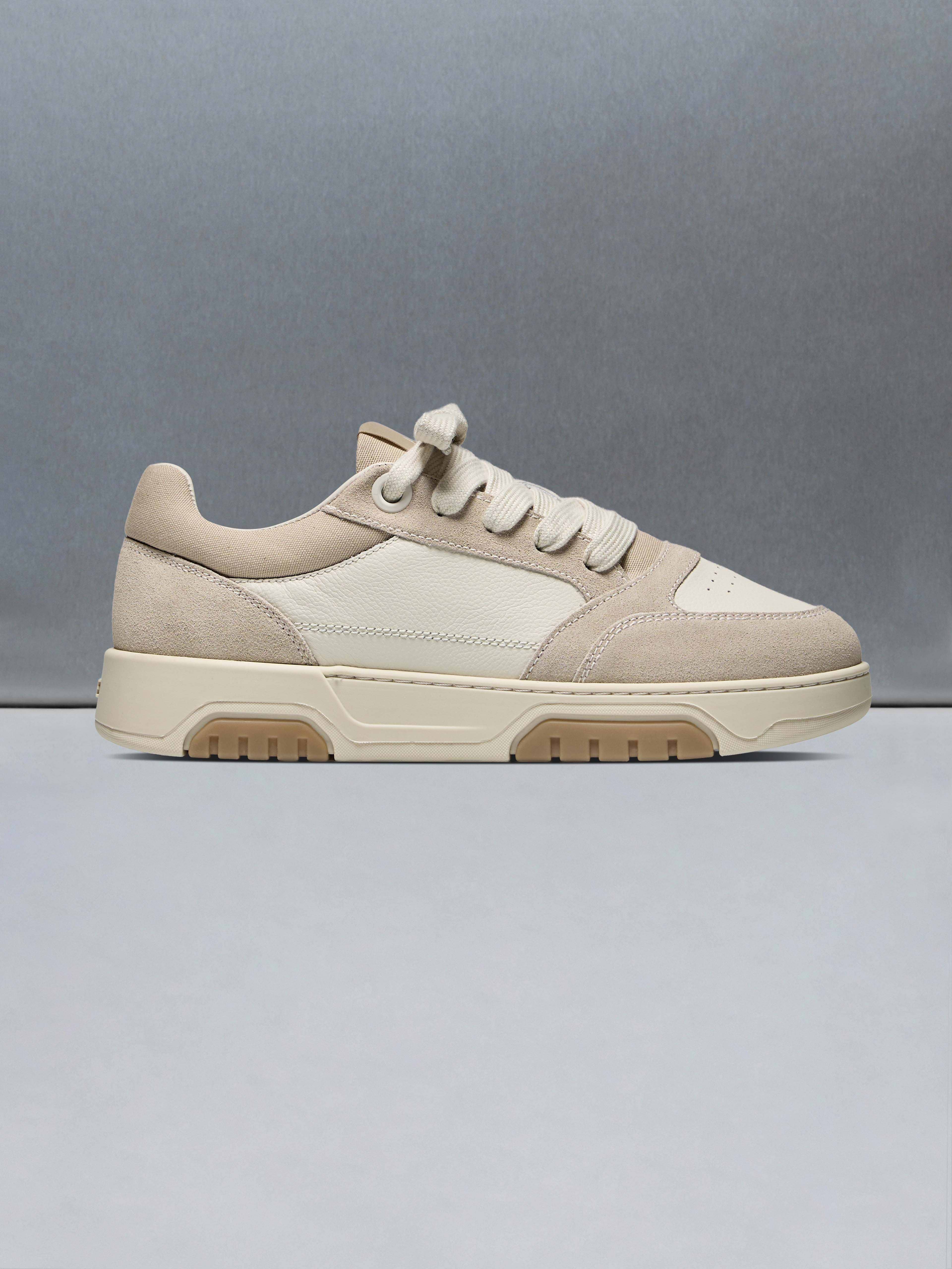 Nova Trainer in Off White Beige