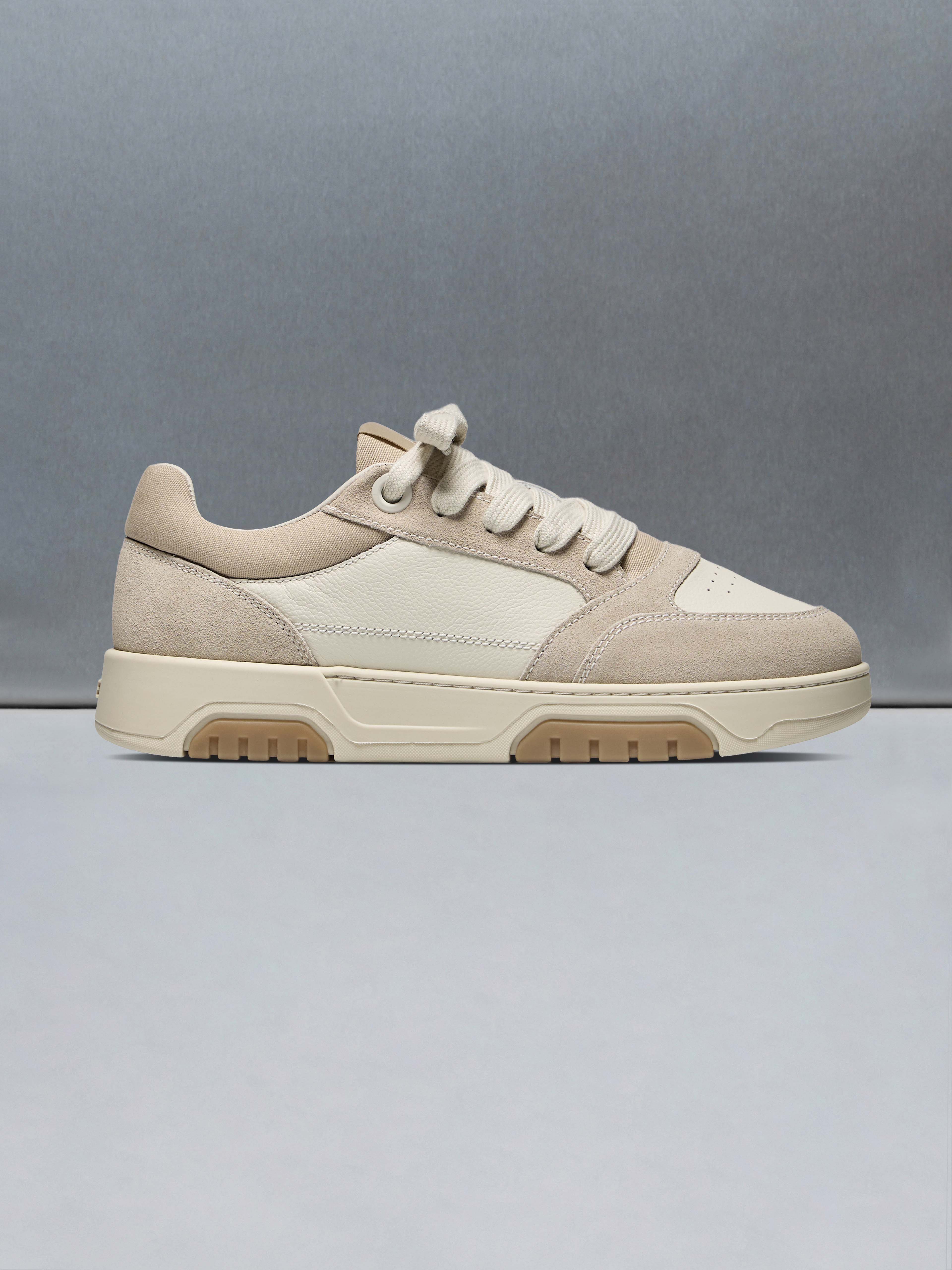 Mens Nova Trainer in Off White Beige