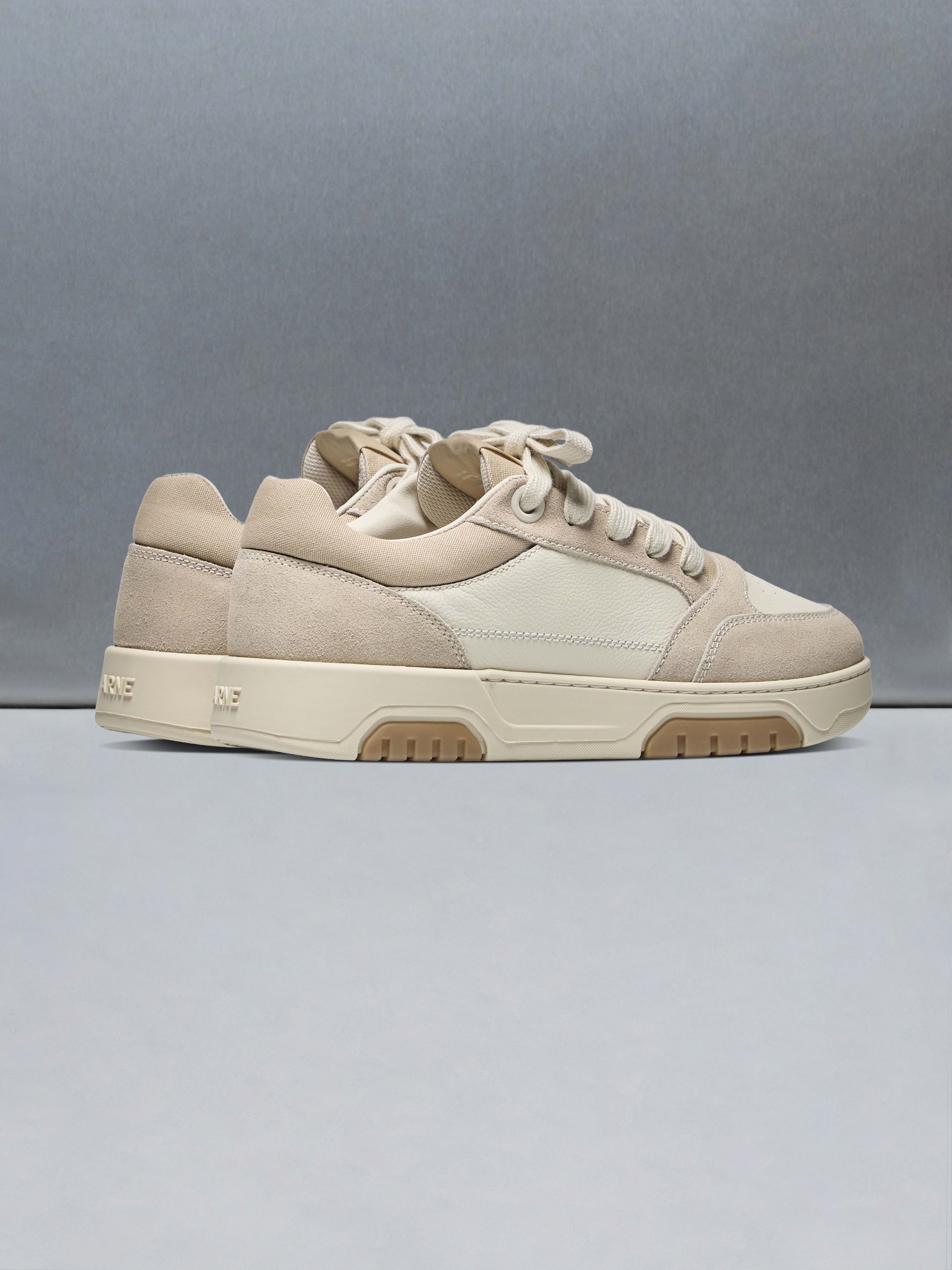 Mens Nova Trainer in Off White Beige