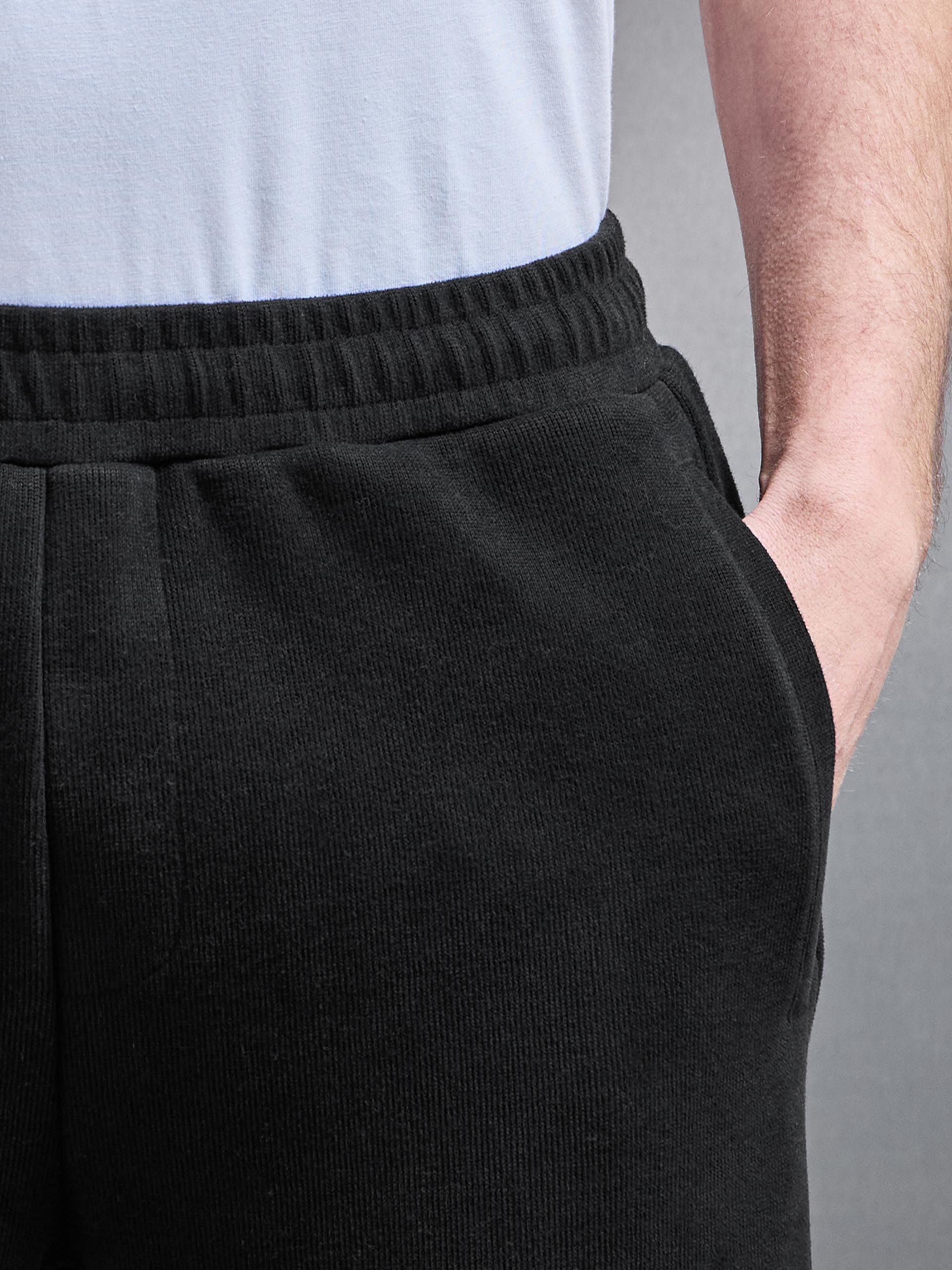 Mens Oversized Open Hem Jogger in Black
