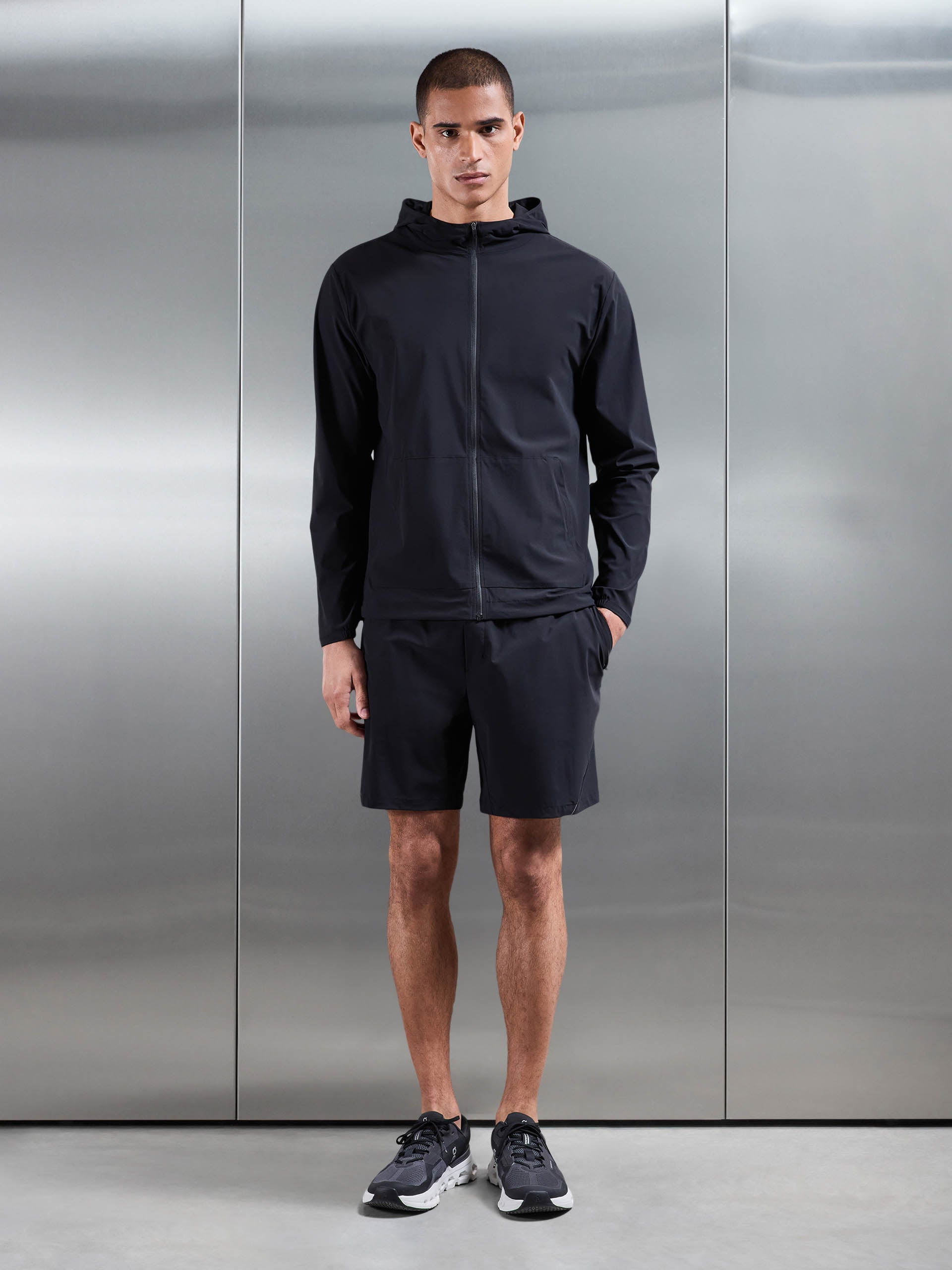 Mens Pace Short in Black