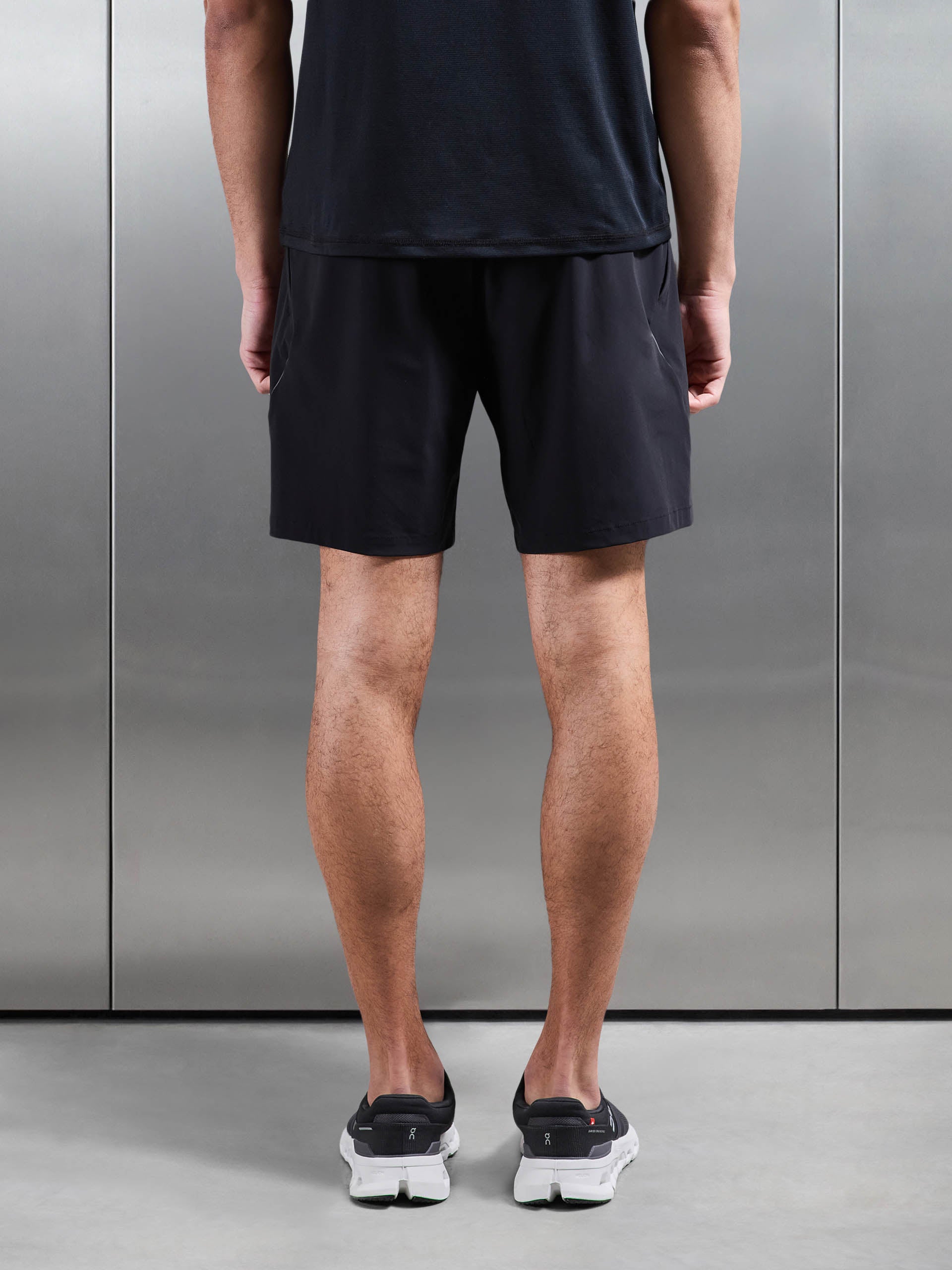 Mens Pace Short in Black