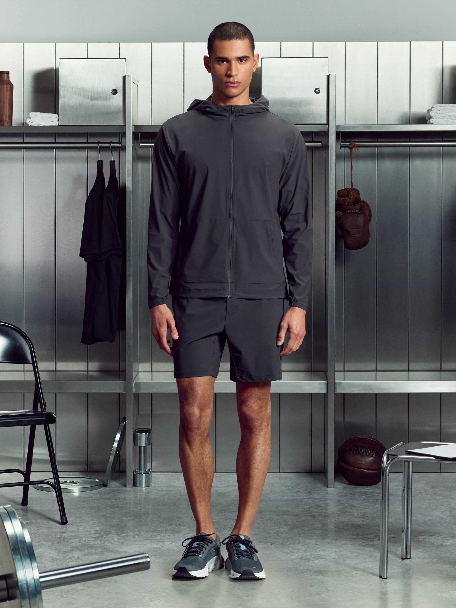 Mens Pace Short in Grey