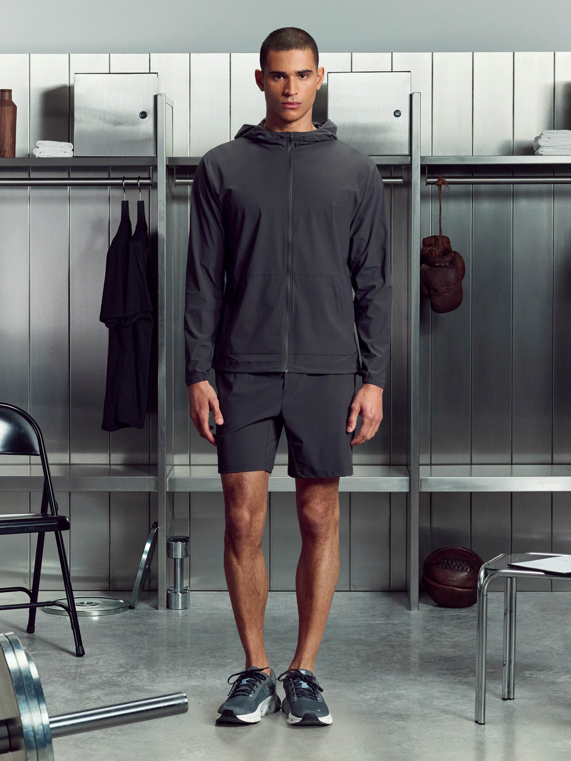 Mens Pace Short in Grey