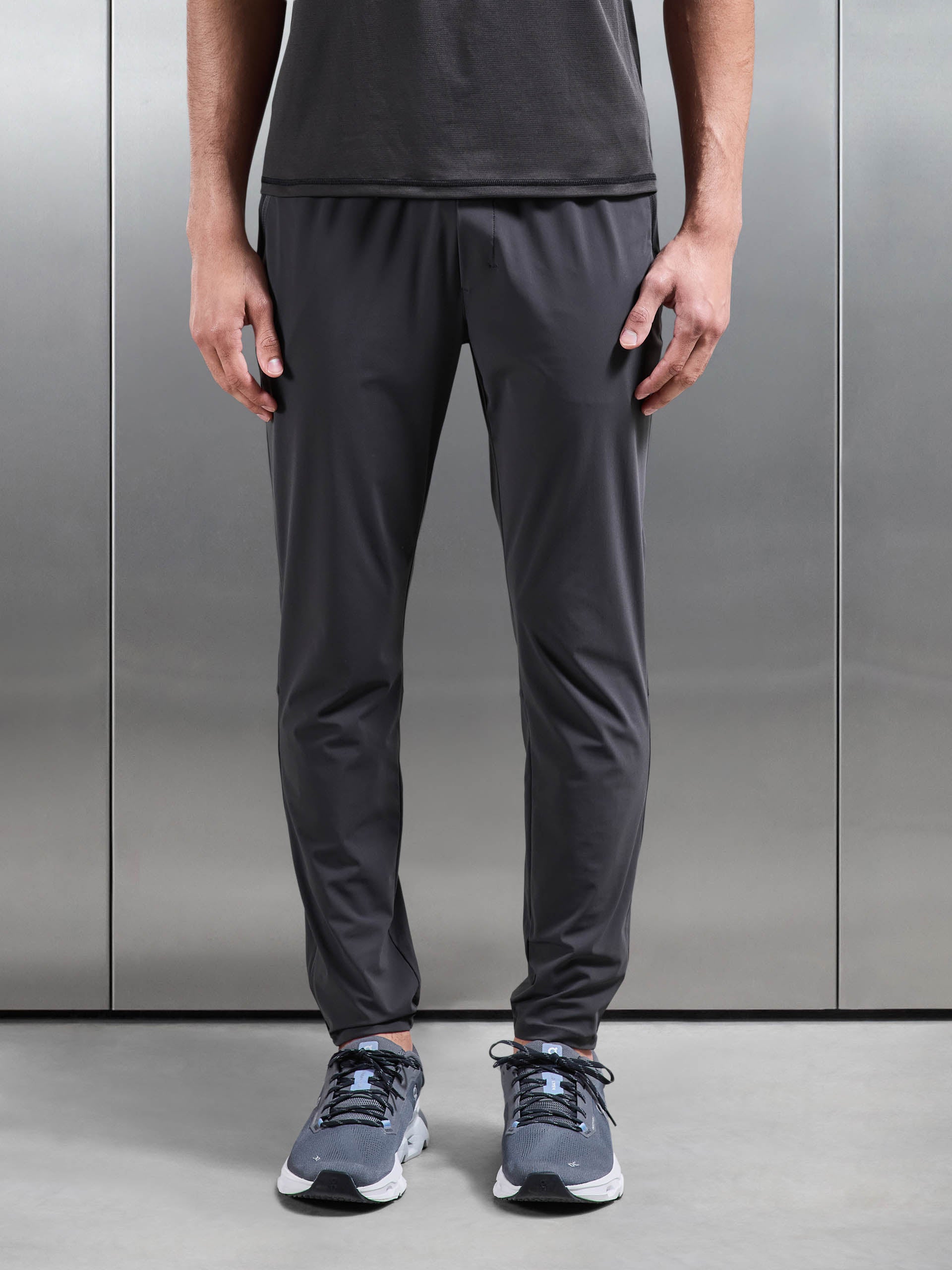 Mens Pace Trackpant in Grey