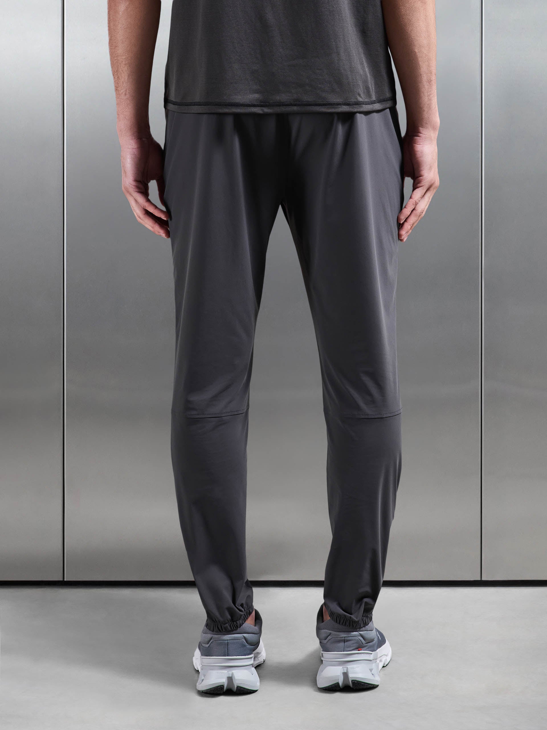 Mens Pace Trackpant in Grey