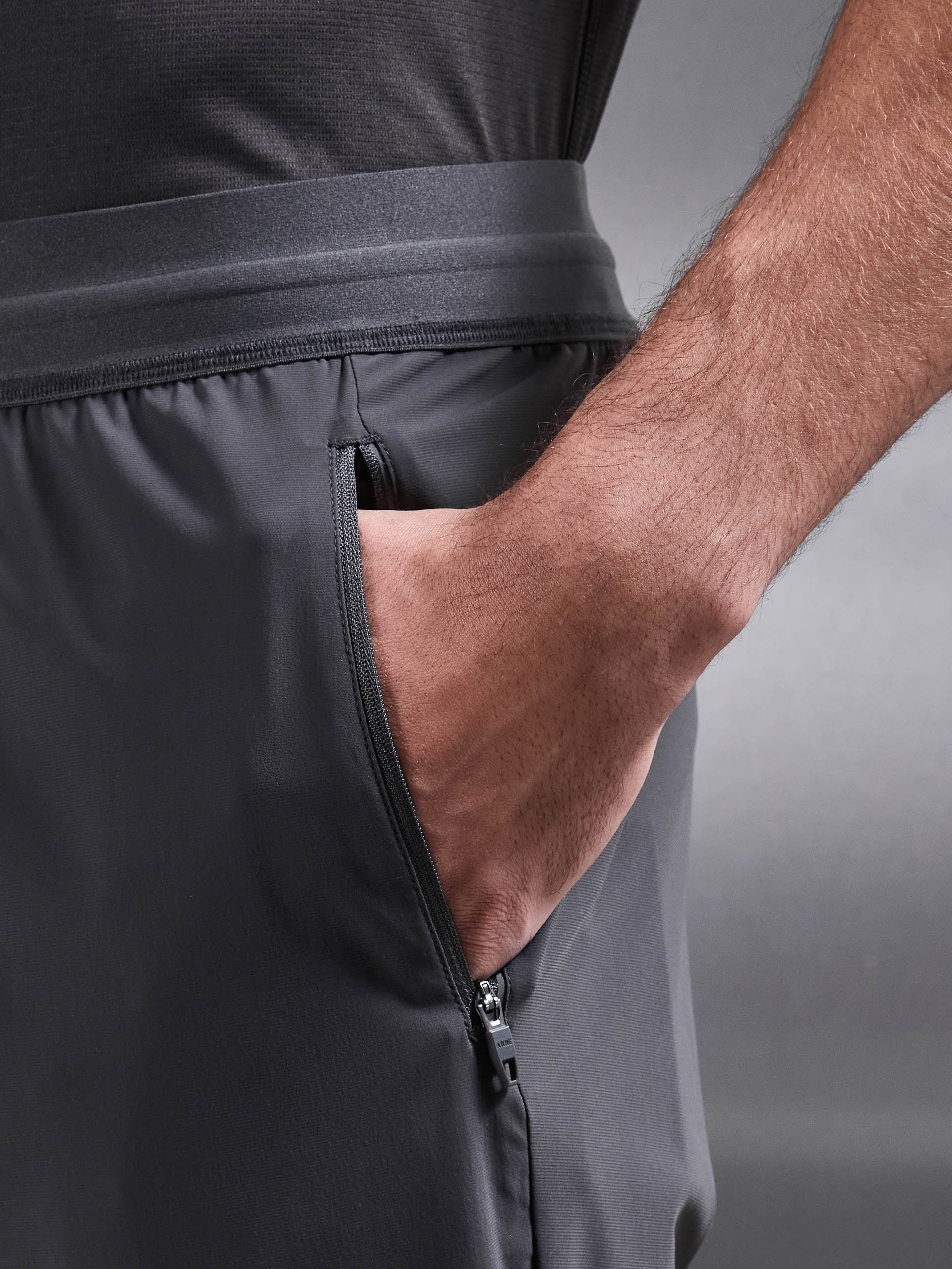Mens Pace Trackpant in Grey