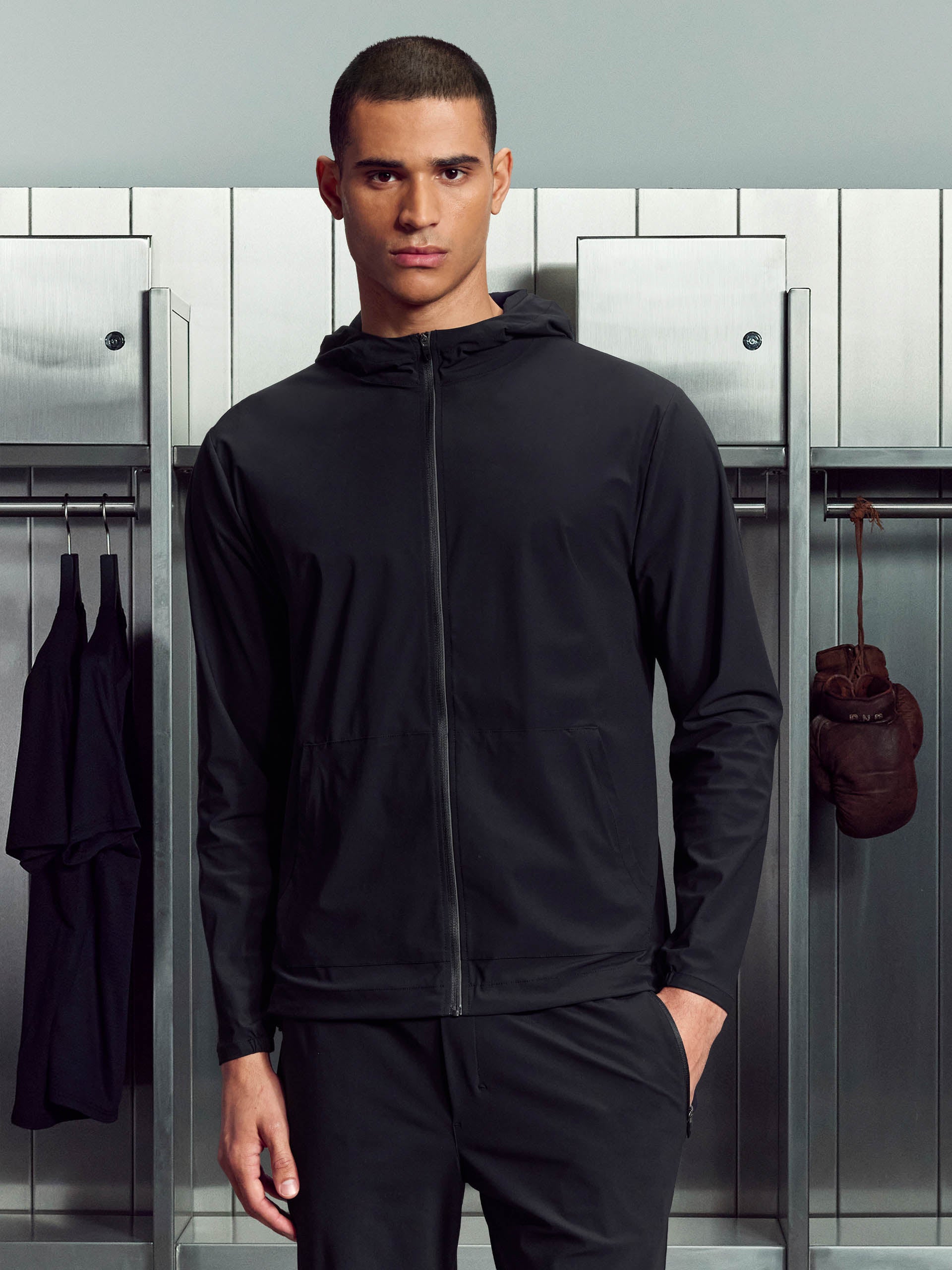Mens Pace Windbreaker in Black
