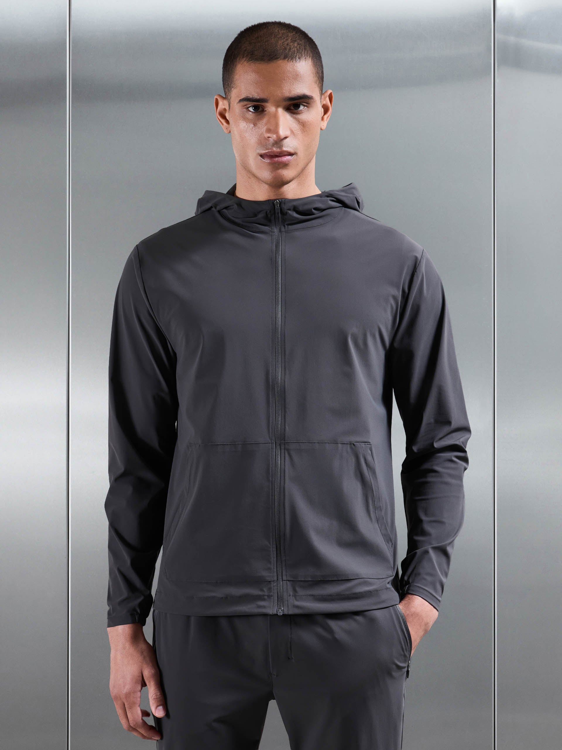 Mens Pace Windbreaker in Grey