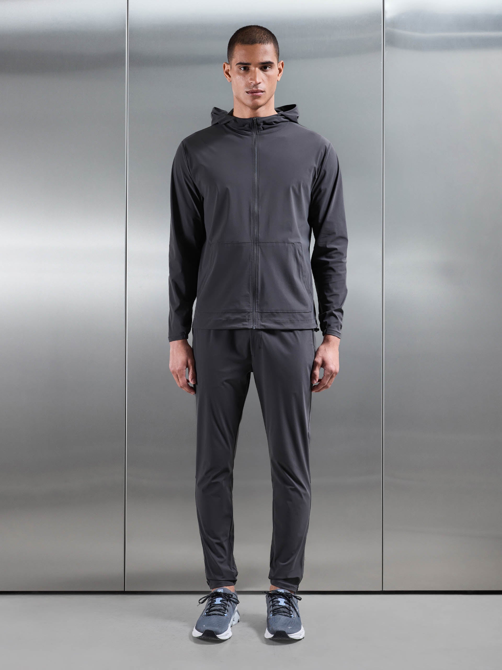 Mens Pace Windbreaker in Grey