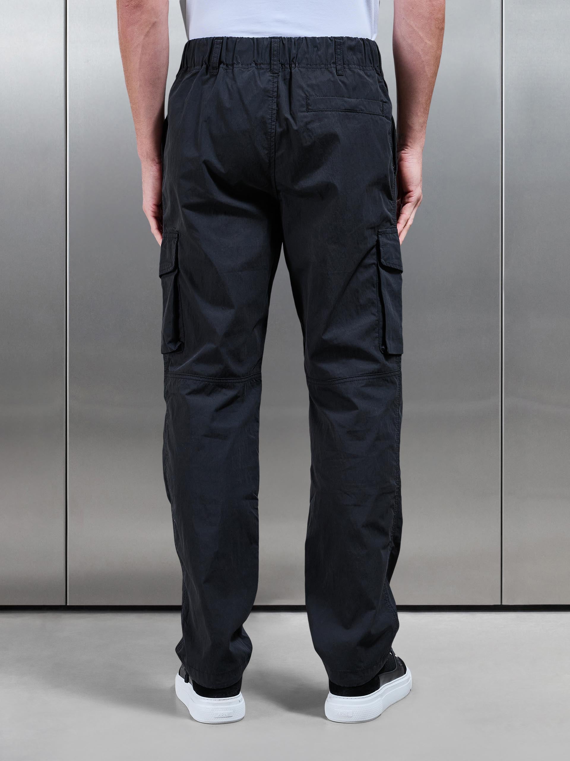 Mens Parachute Cargo Pant in Black