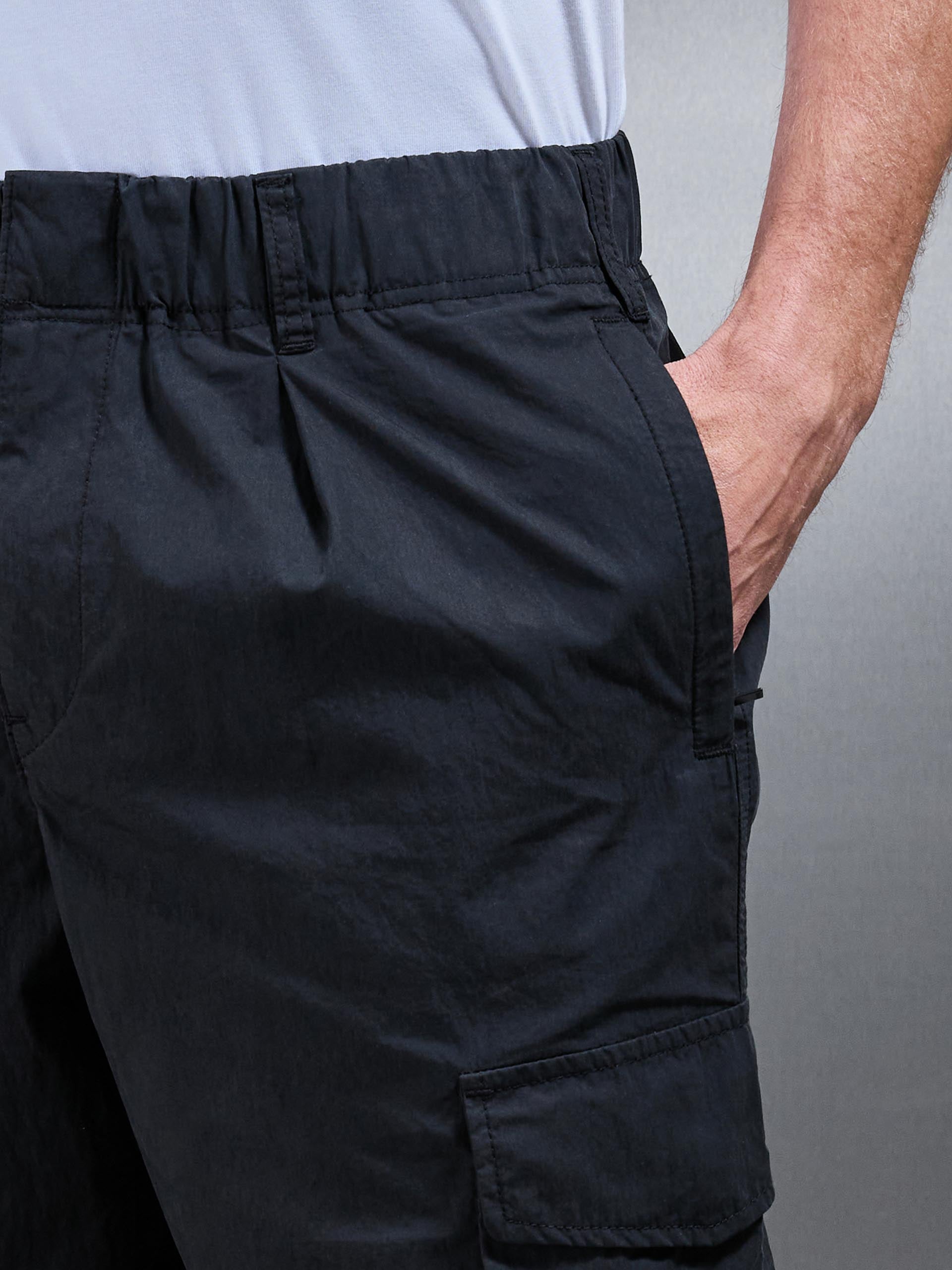 Mens Parachute Cargo Pant in Black