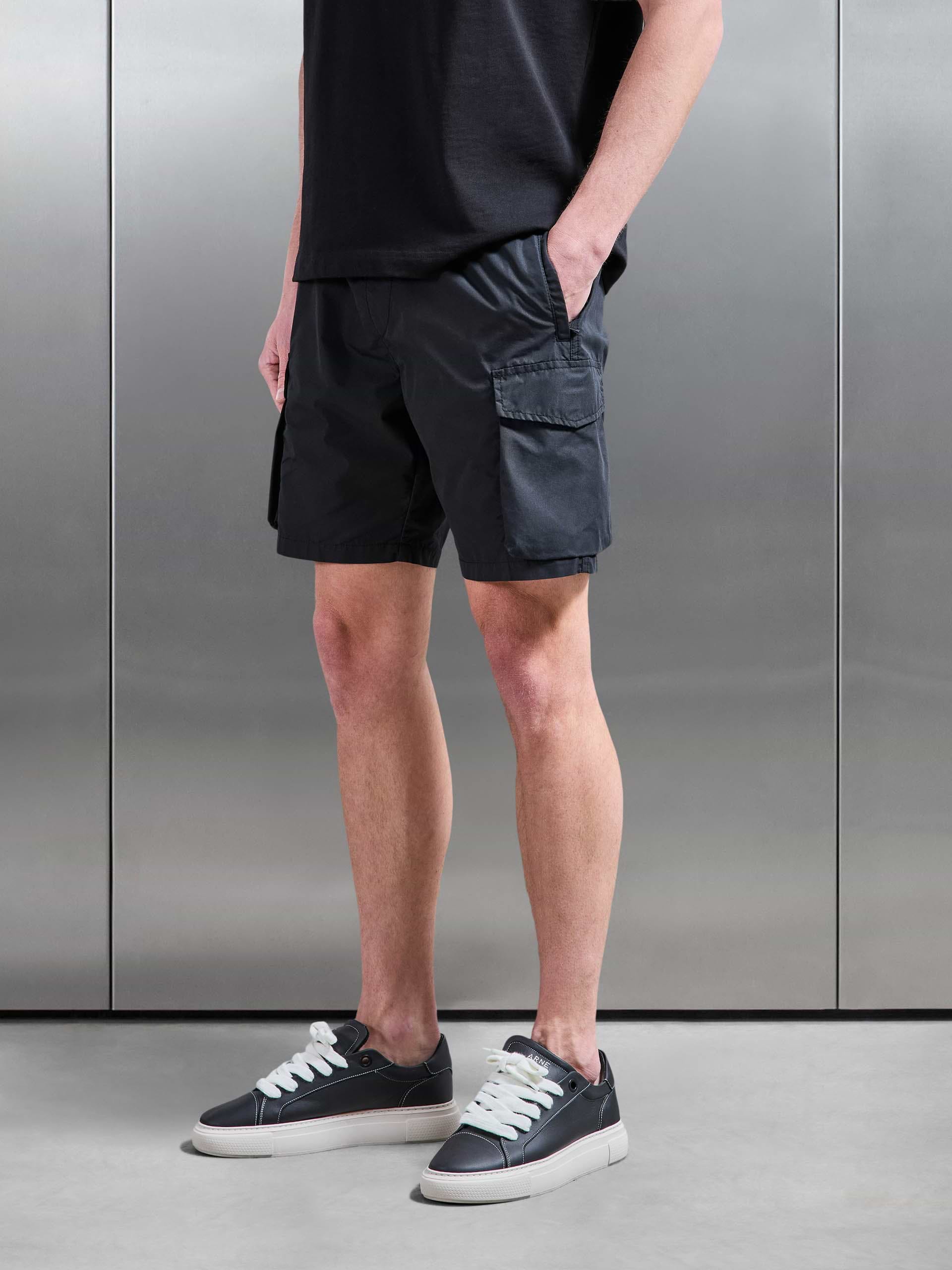 Parachute Cargo Short in Black