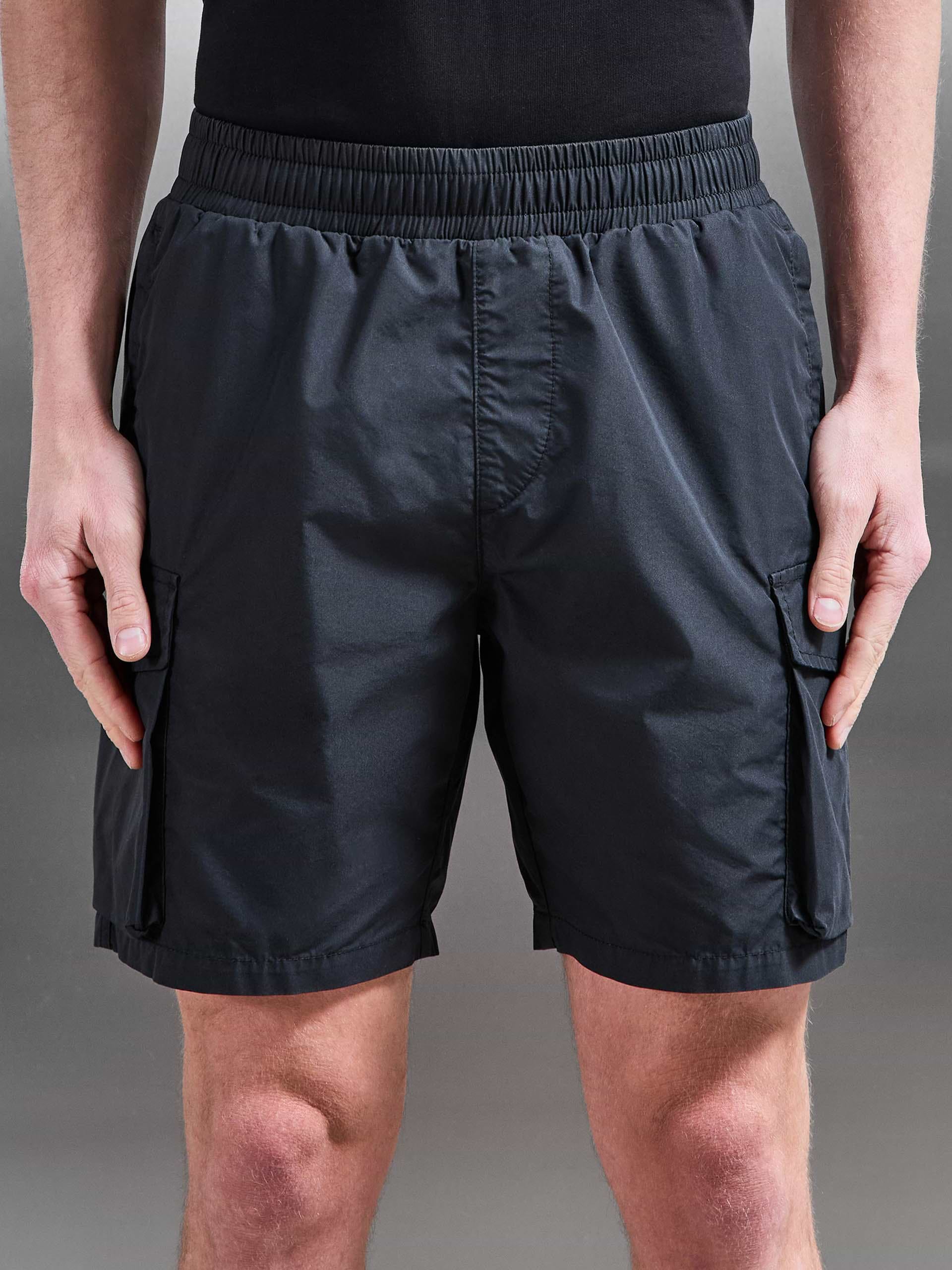 Parachute Cargo Short in Black