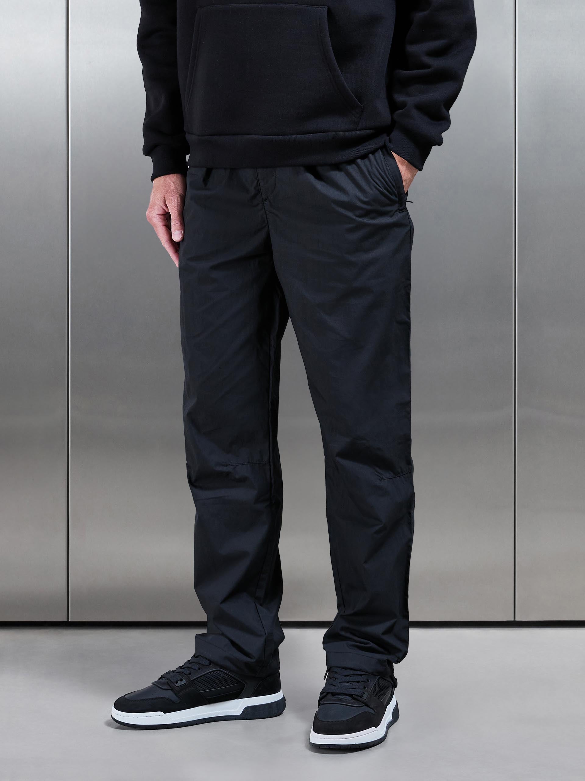 Mens Parachute Pant in Black