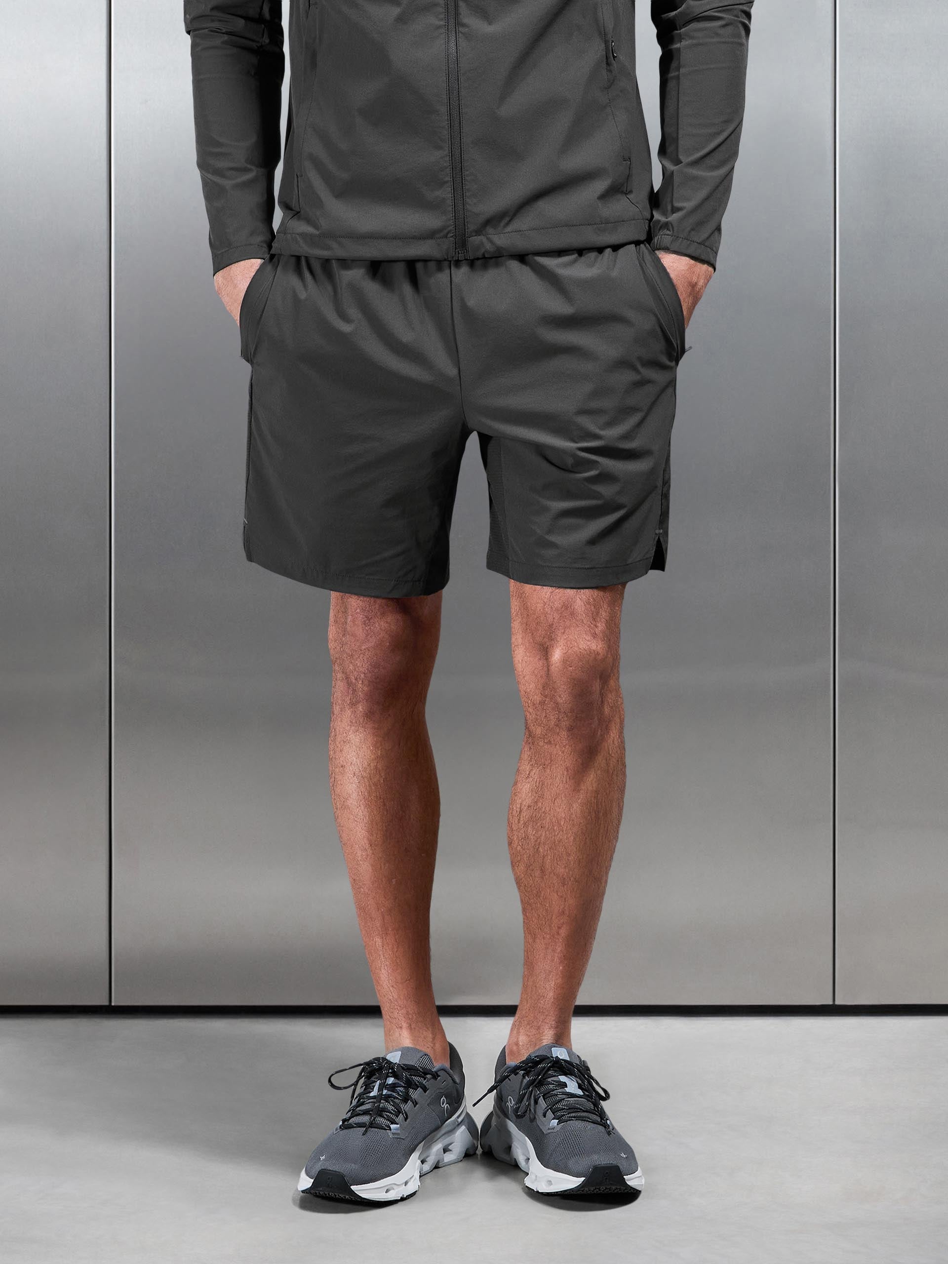 Mens Performance Short in Grey