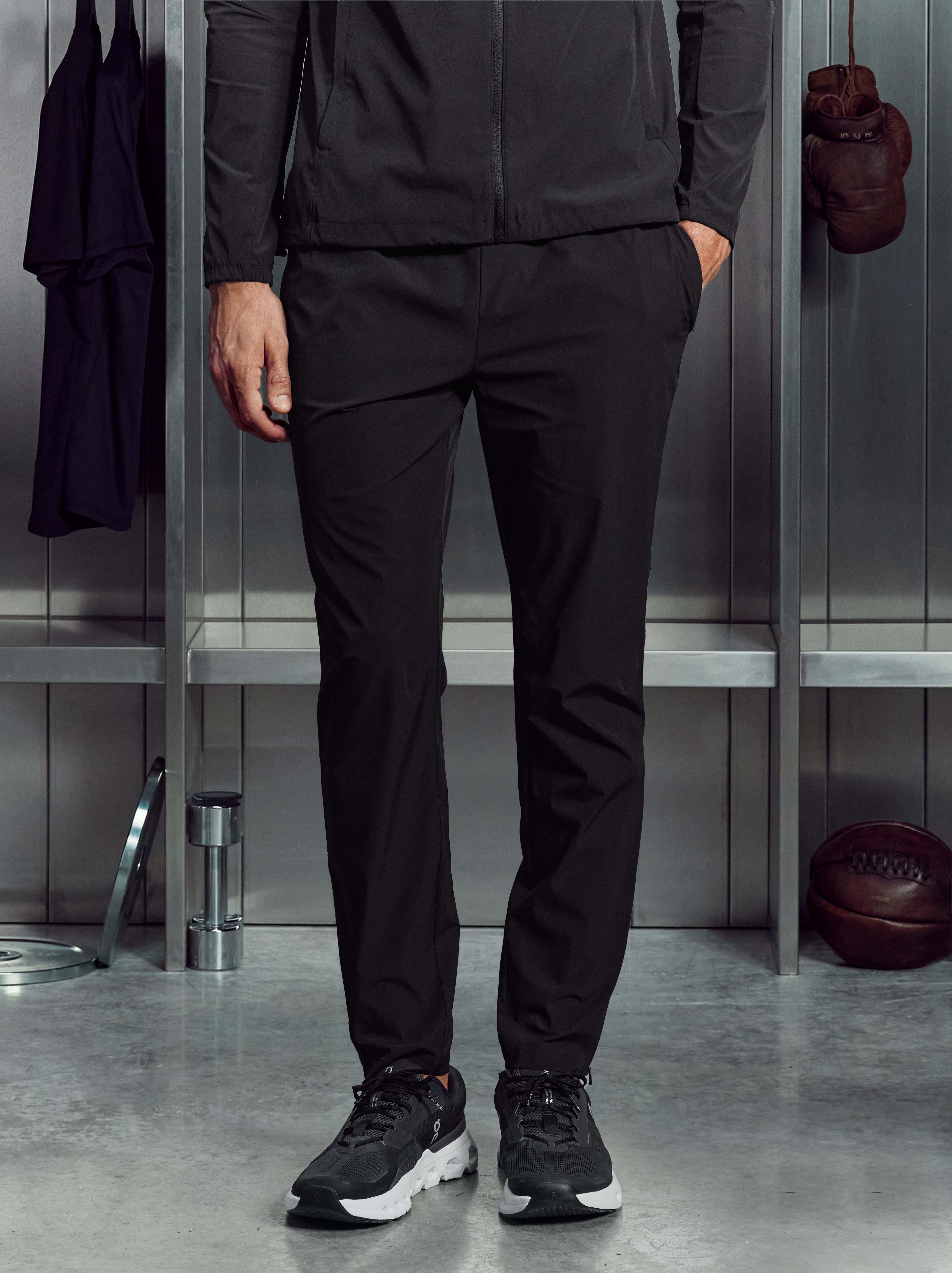 Mens Performance Trackpant in Black