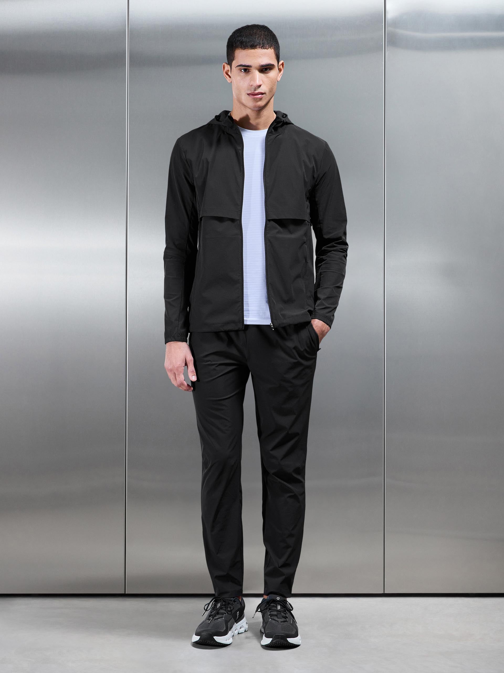 Mens Performance Trackpant in Black