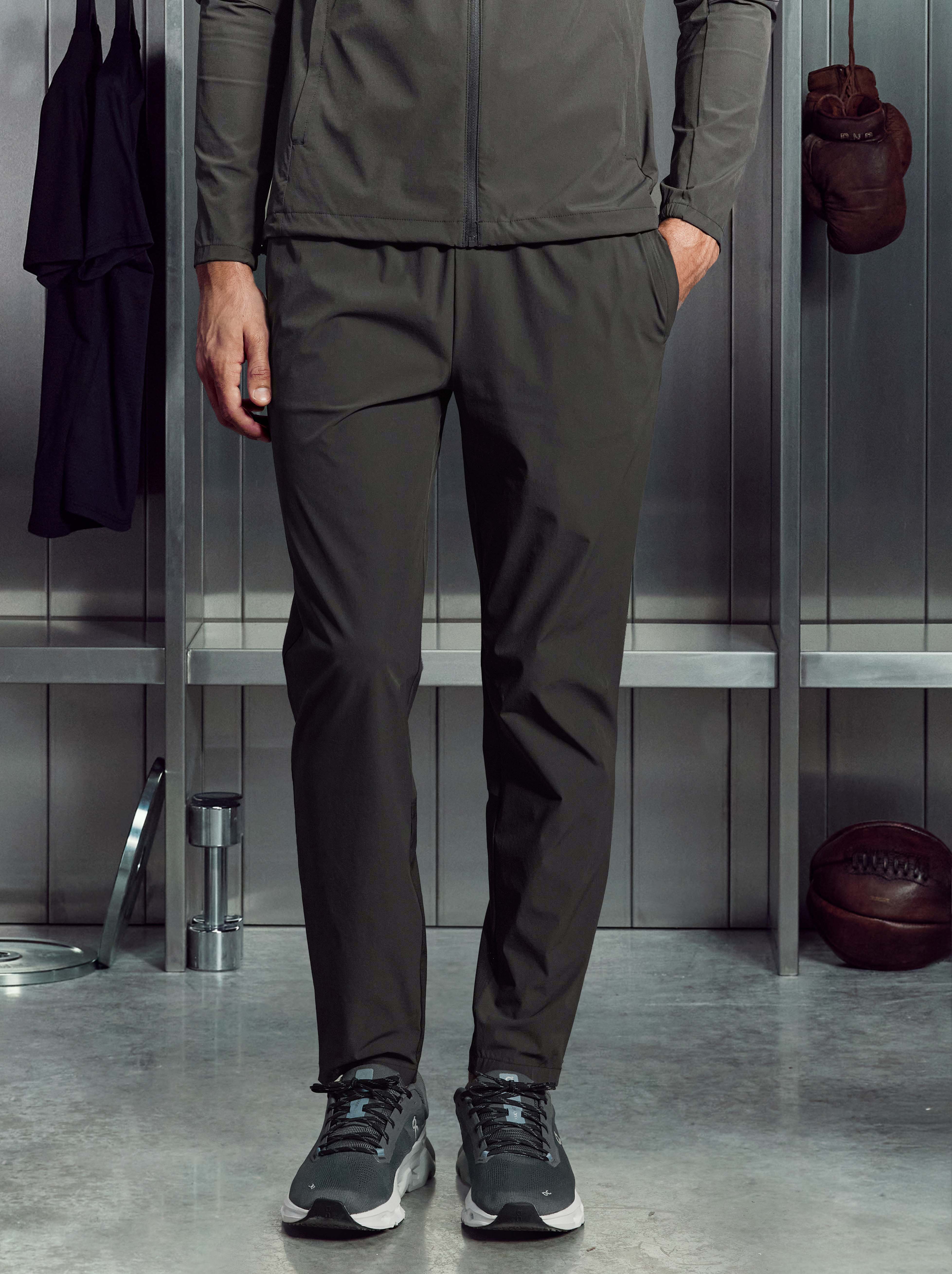 Mens Performance Trackpant in Grey