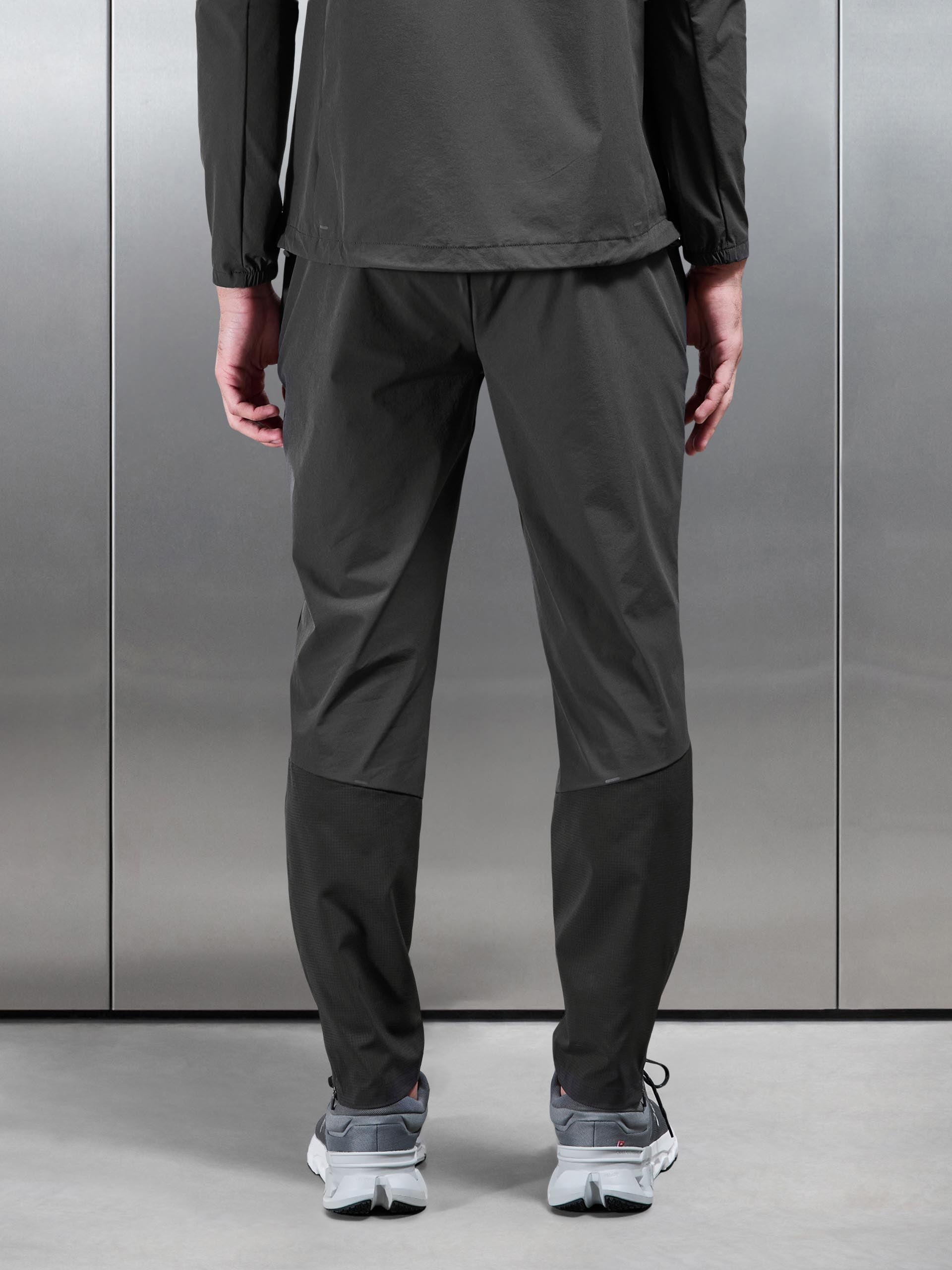 Mens Performance Trackpant in Grey