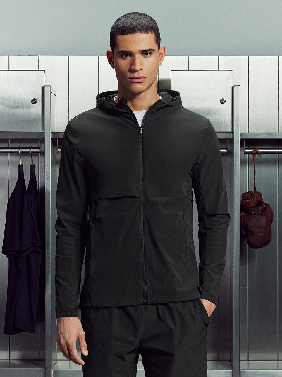 Mens Performance Windbreaker in Black