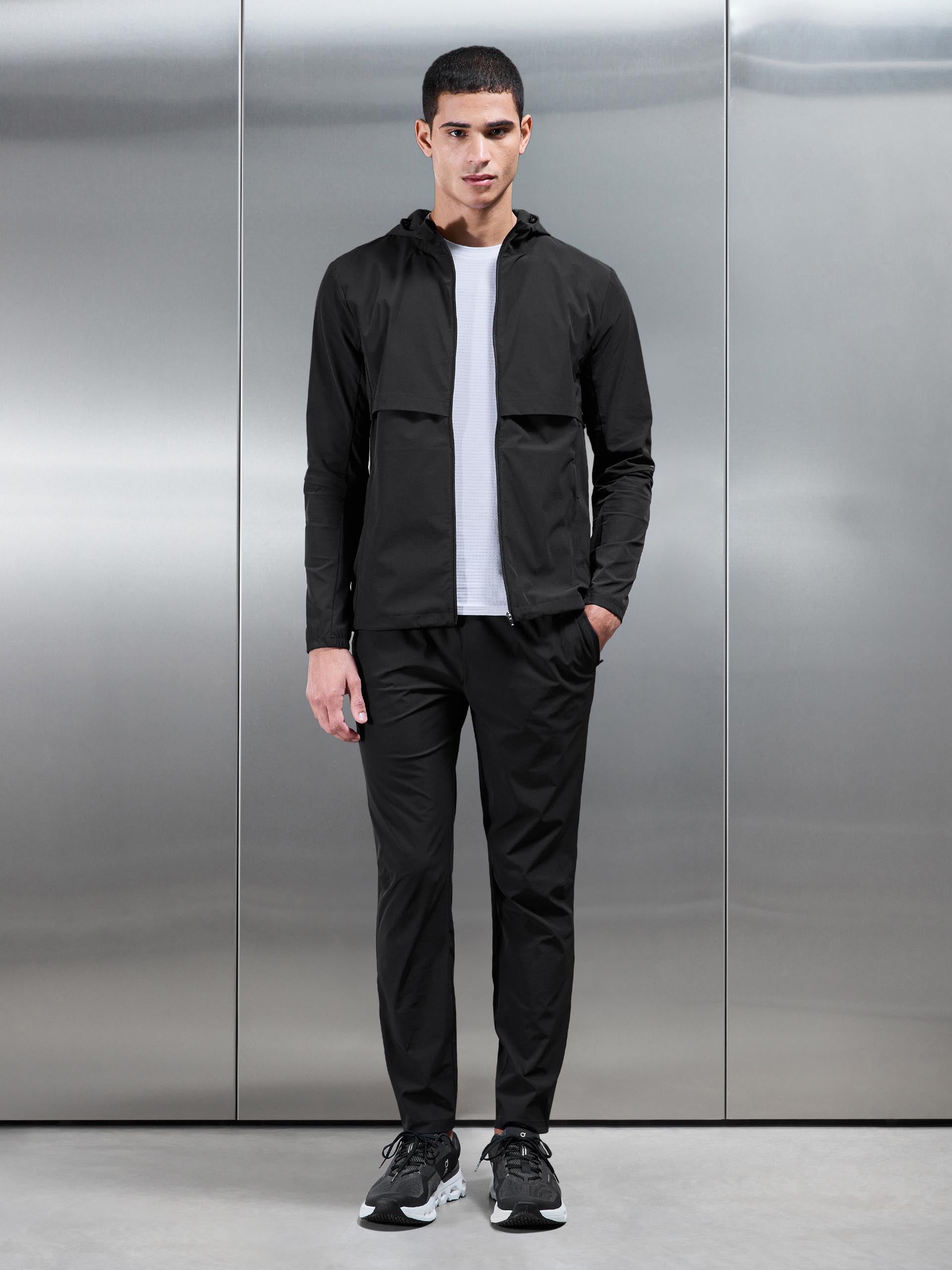 Mens Performance Windbreaker in Black