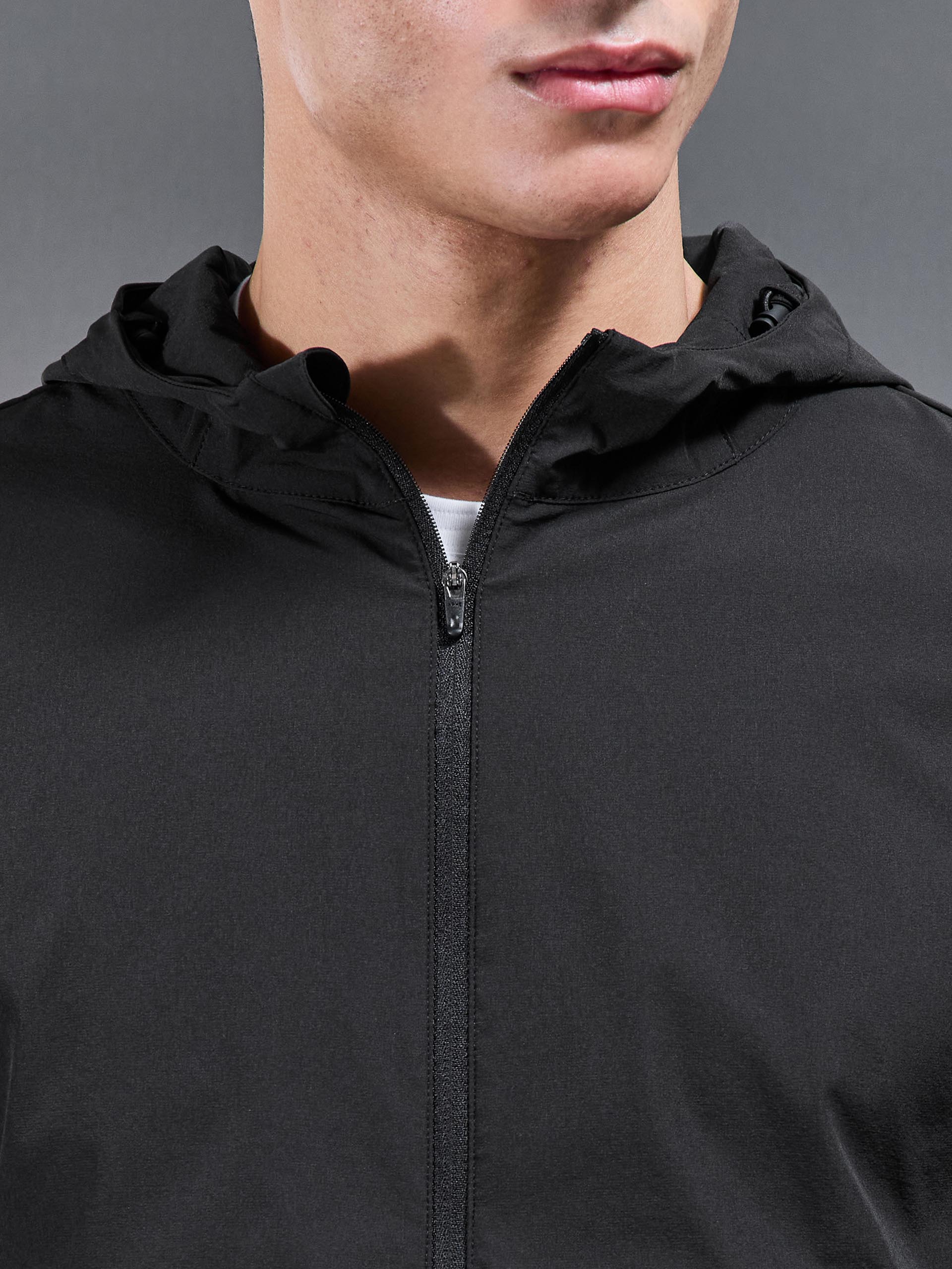 Mens Performance Windbreaker in Black