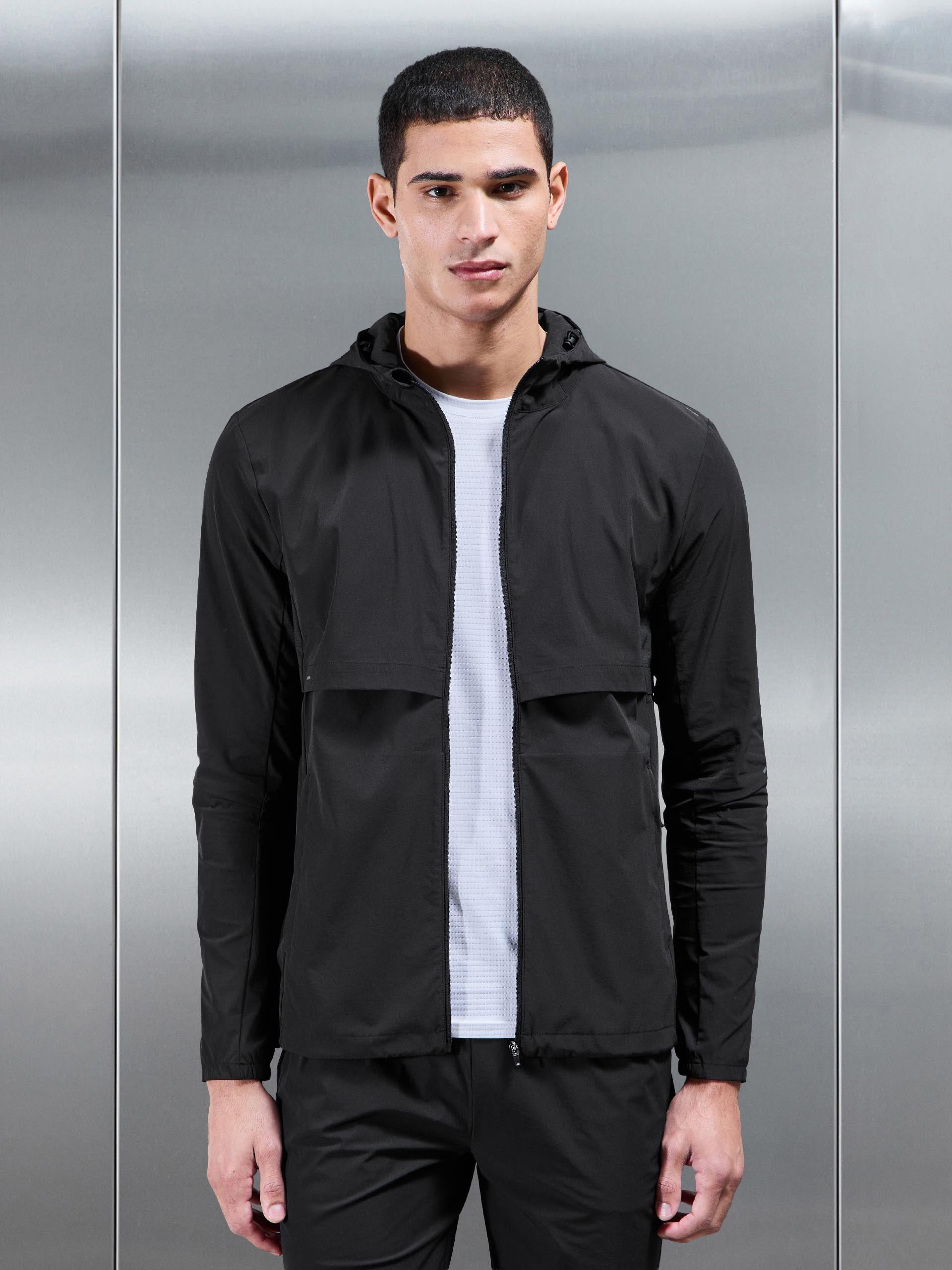 Mens Performance Windbreaker in Black