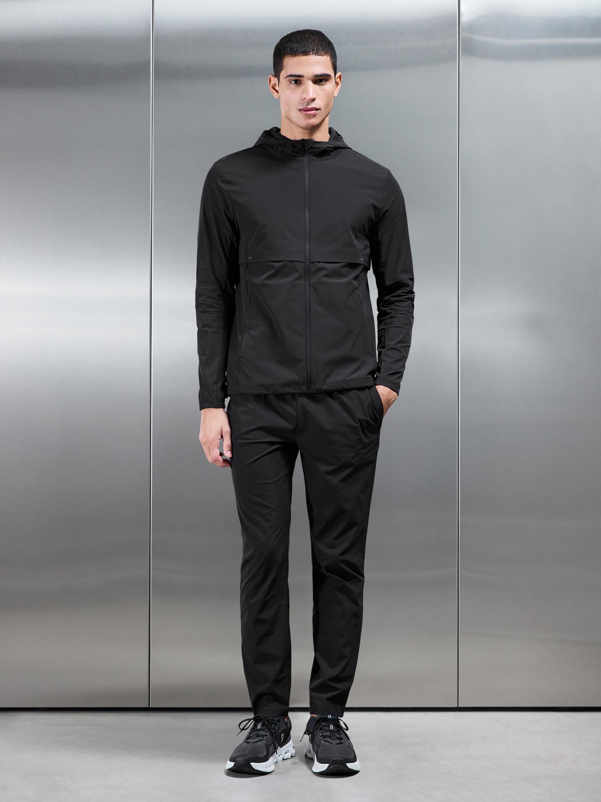 Mens Performance Windbreaker in Black