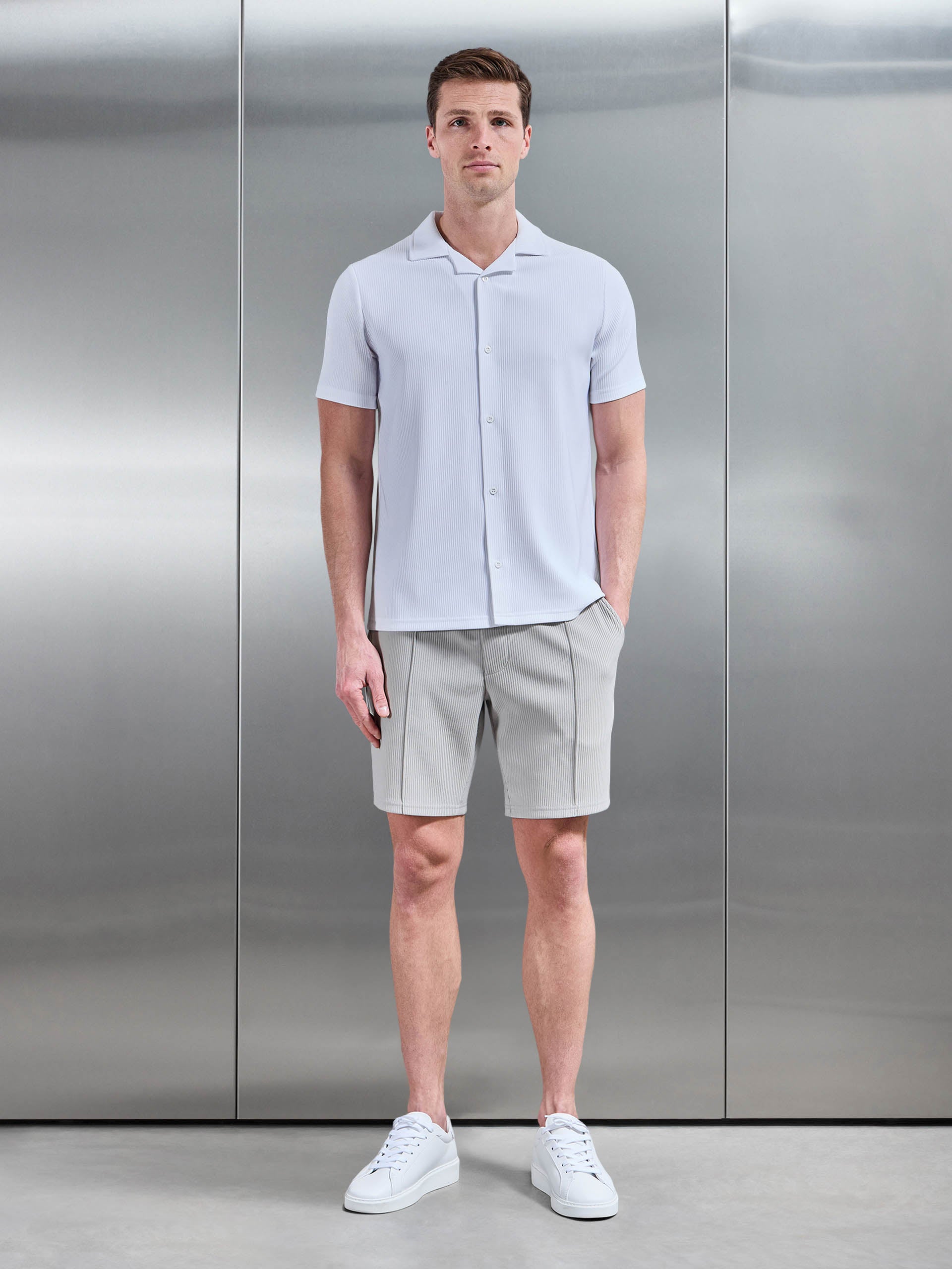 Mens Pleated Revere Collar Shirt in White