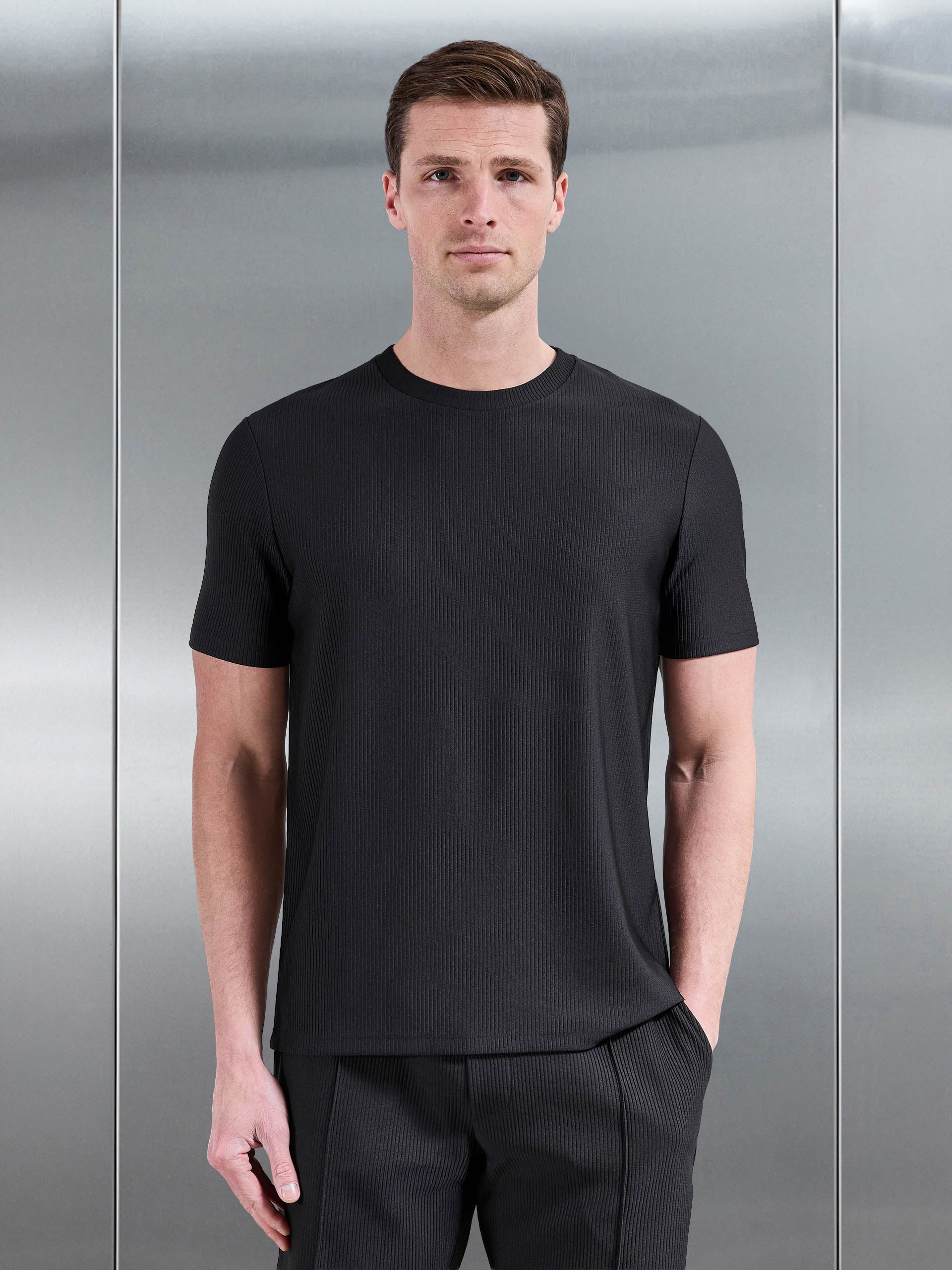 Mens Pleated T-Shirt in Black