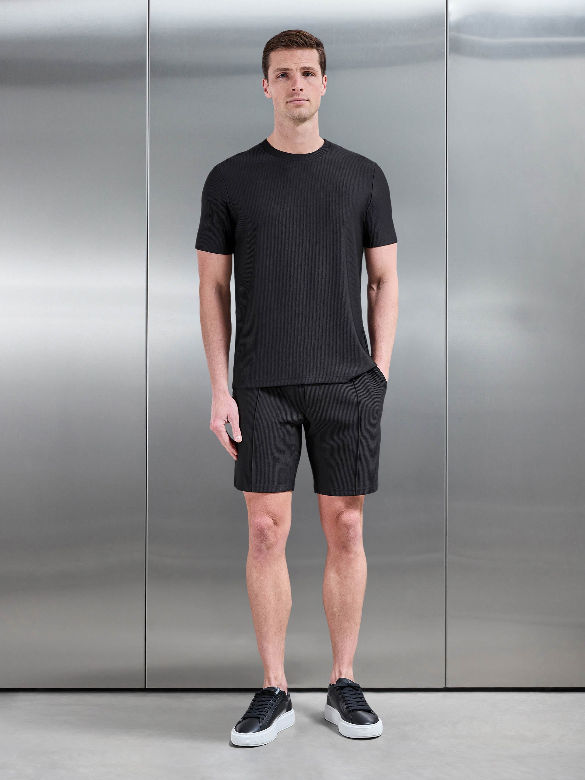 Mens Pleated T-Shirt in Black
