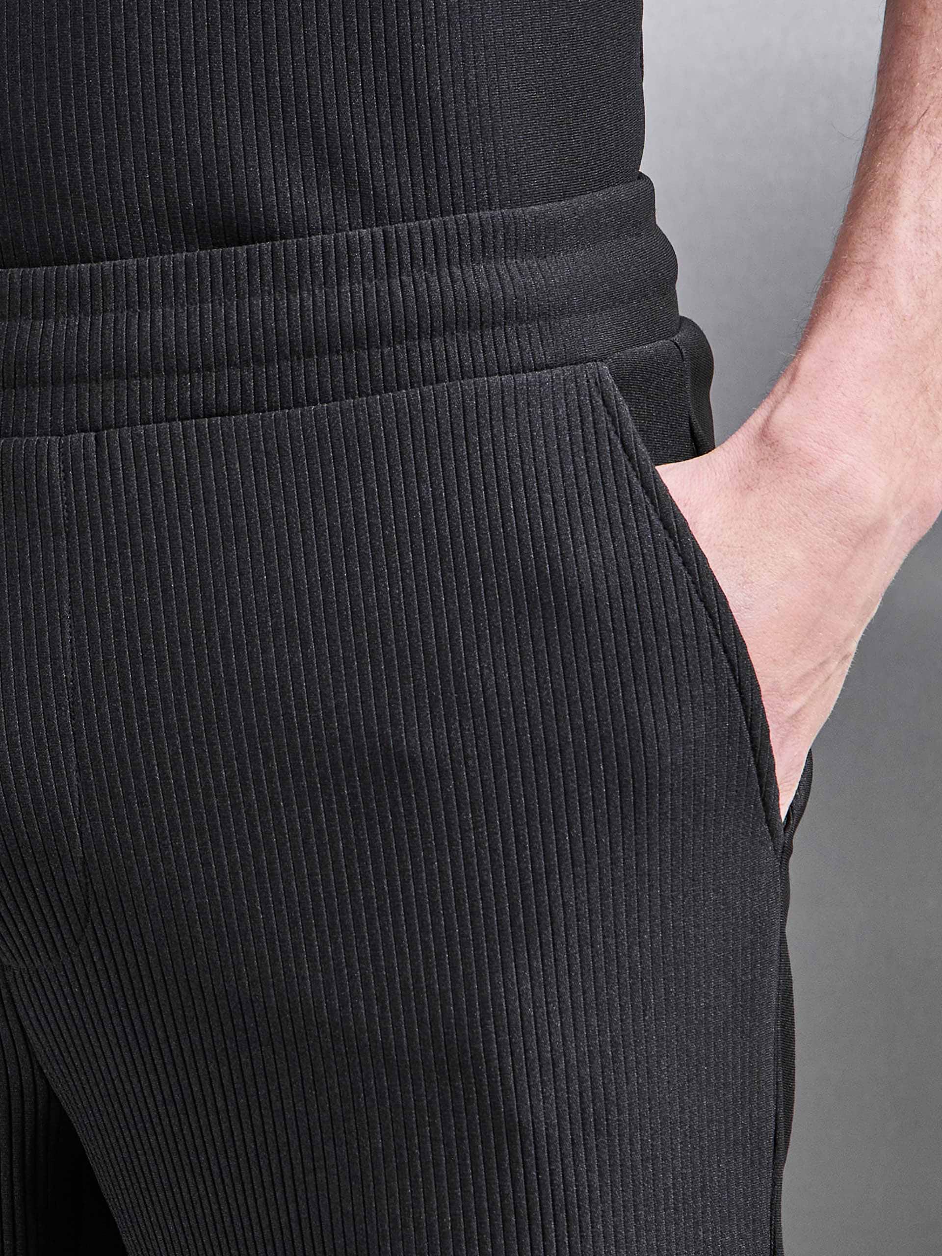 Pleated Trouser in Black