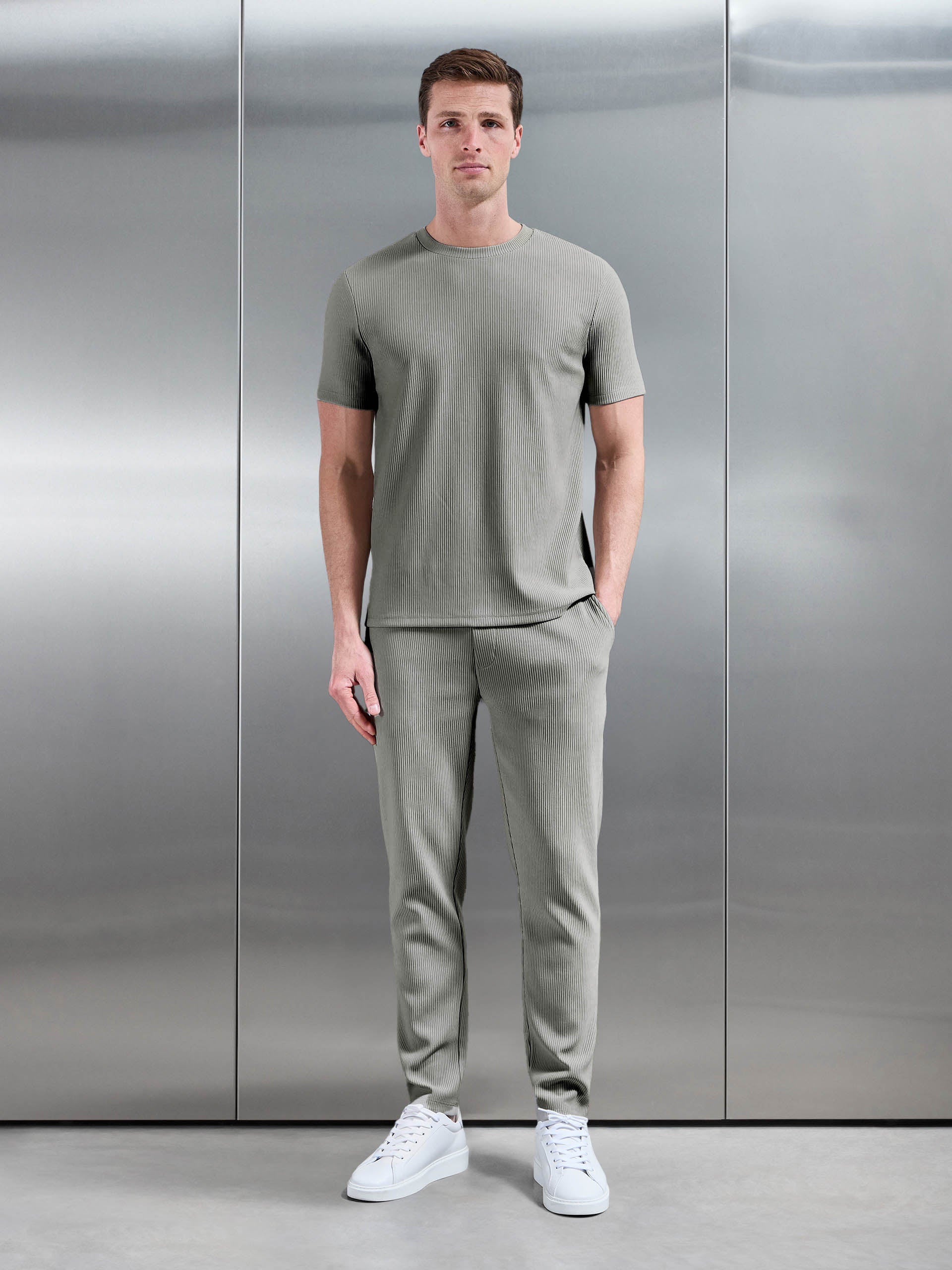 Mens Pleated Trouser in Sage