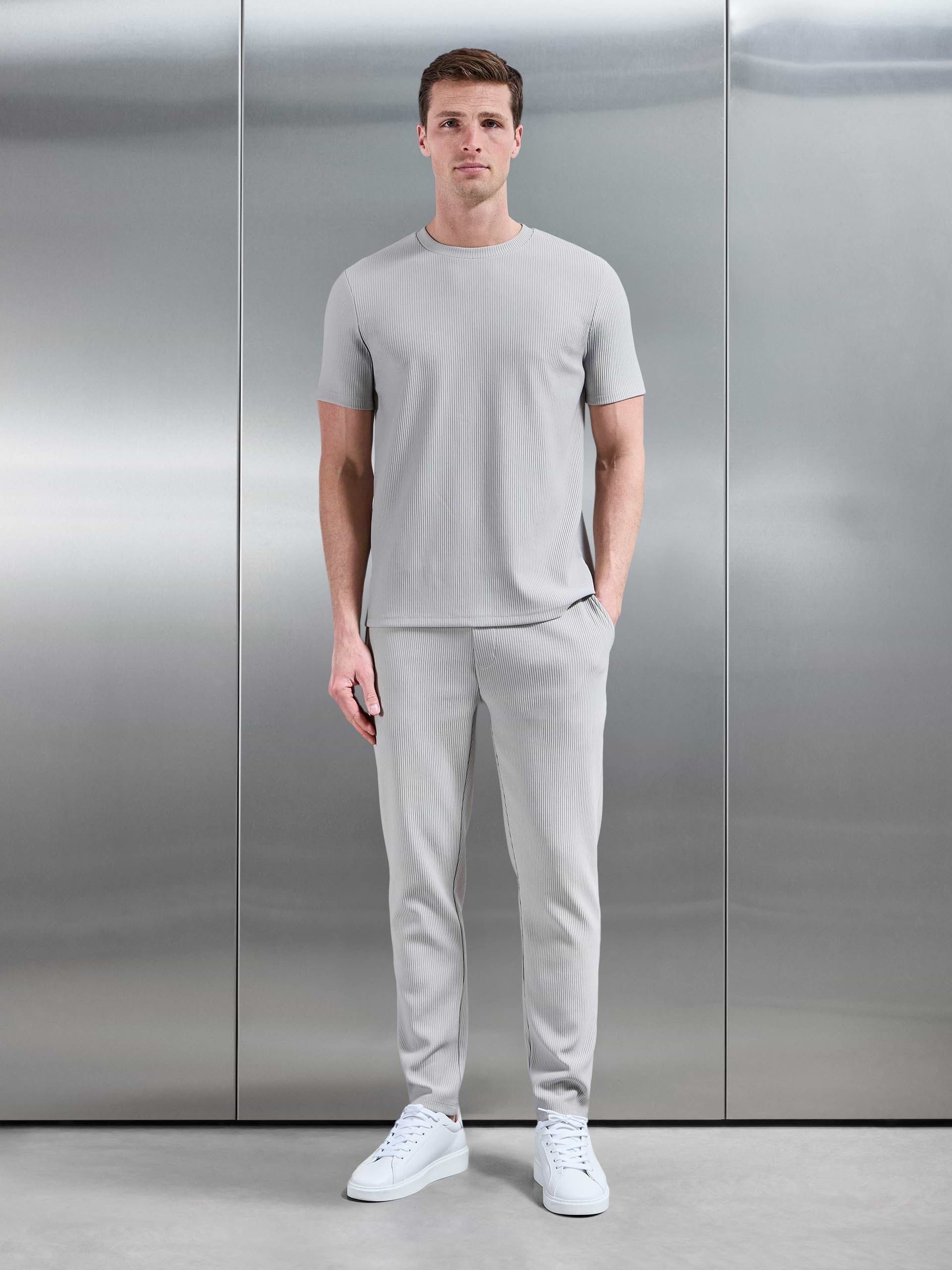 Mens Pleated Trouser in Stone