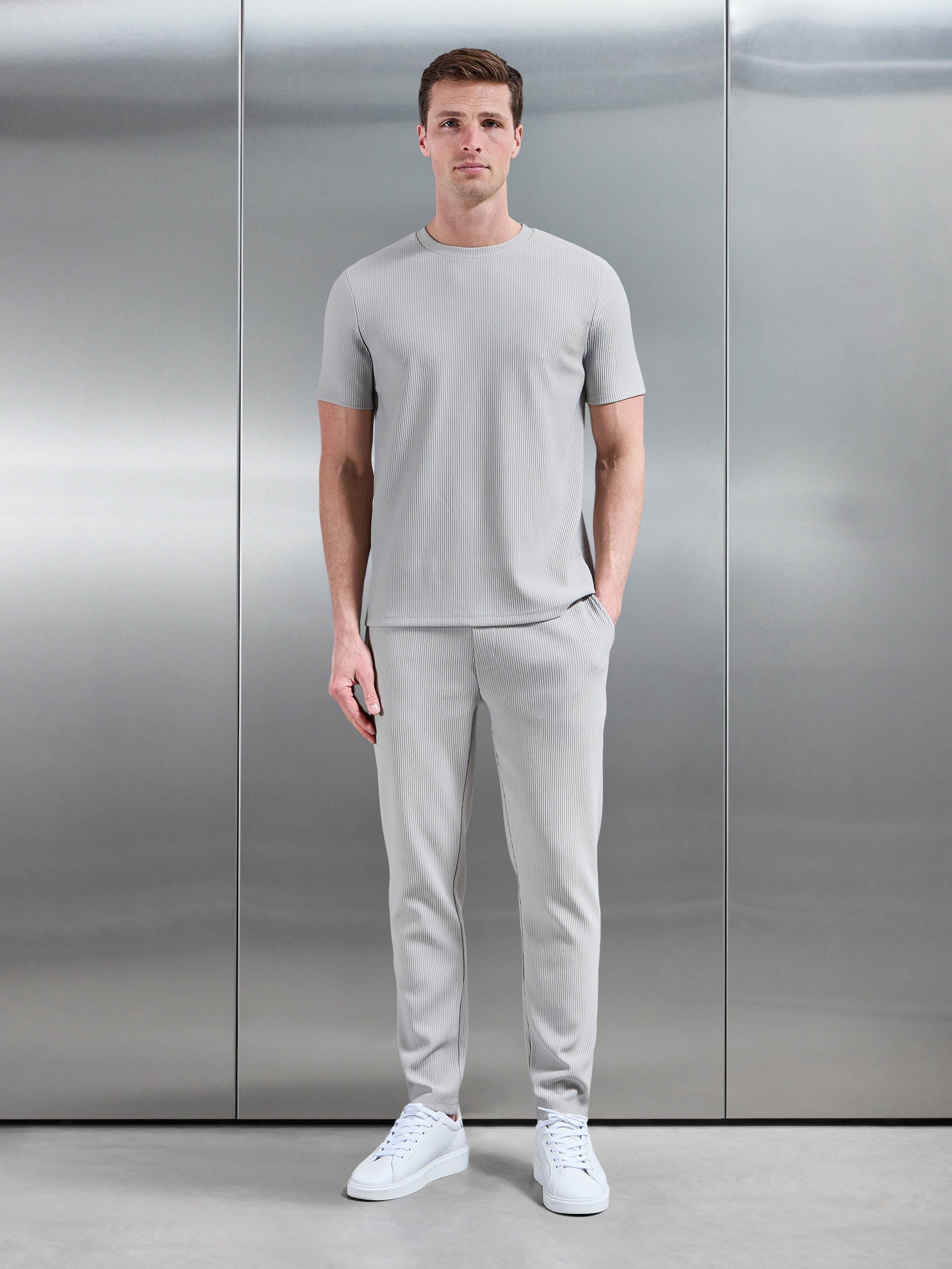 Mens Pleated Trouser in Stone